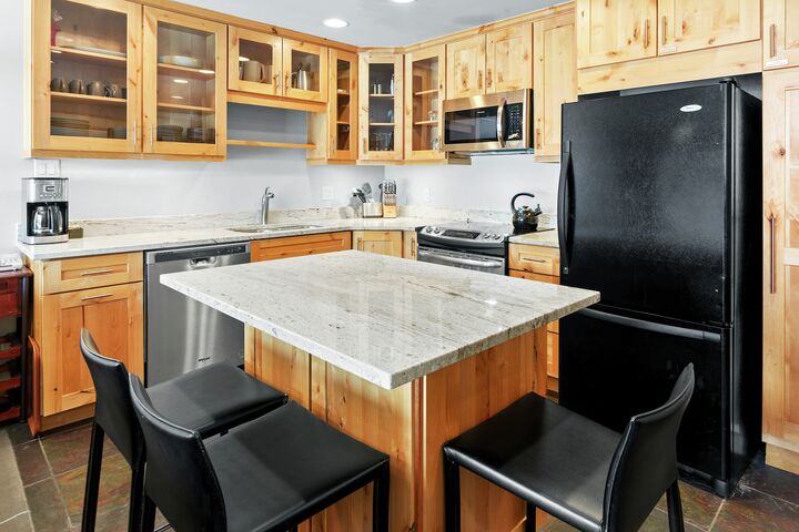 #3113 - Ivy - Kitchen