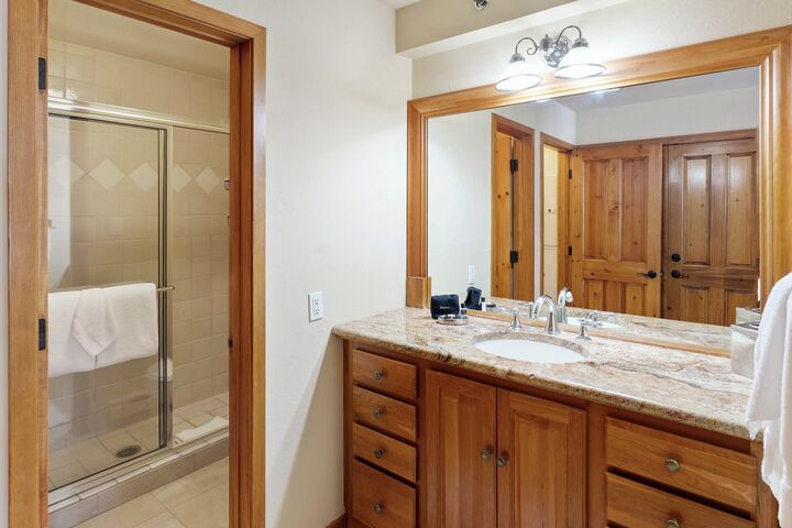 #1207 - Dogwood - Master Ensuite Bathroom
