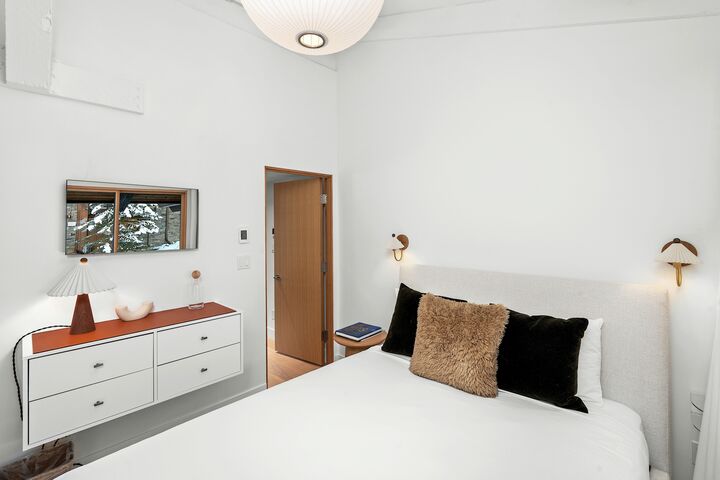 #1114 - Fir - Bedroom