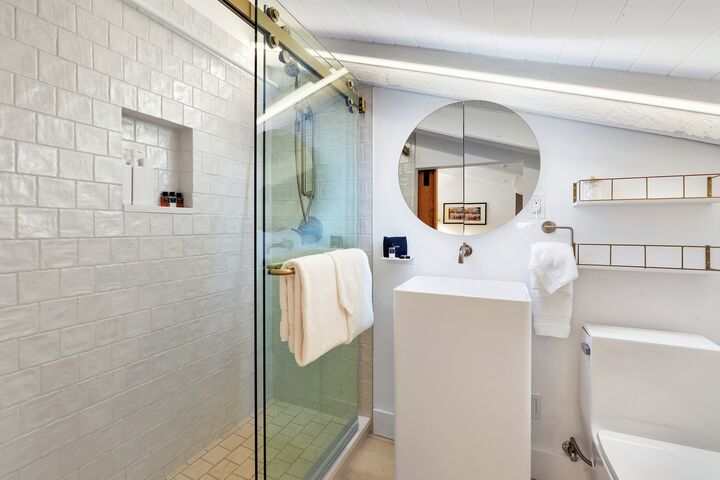 #1114 - Fir - Loft Ensuite Bathroom