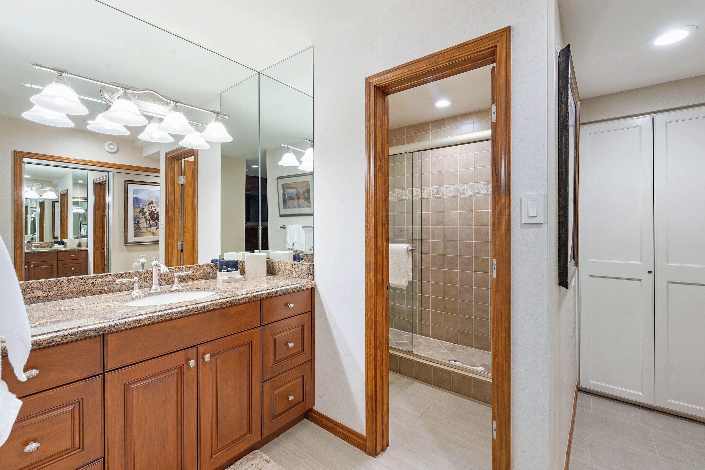 #1115 - Fir - Master Ensuite Bathroom
