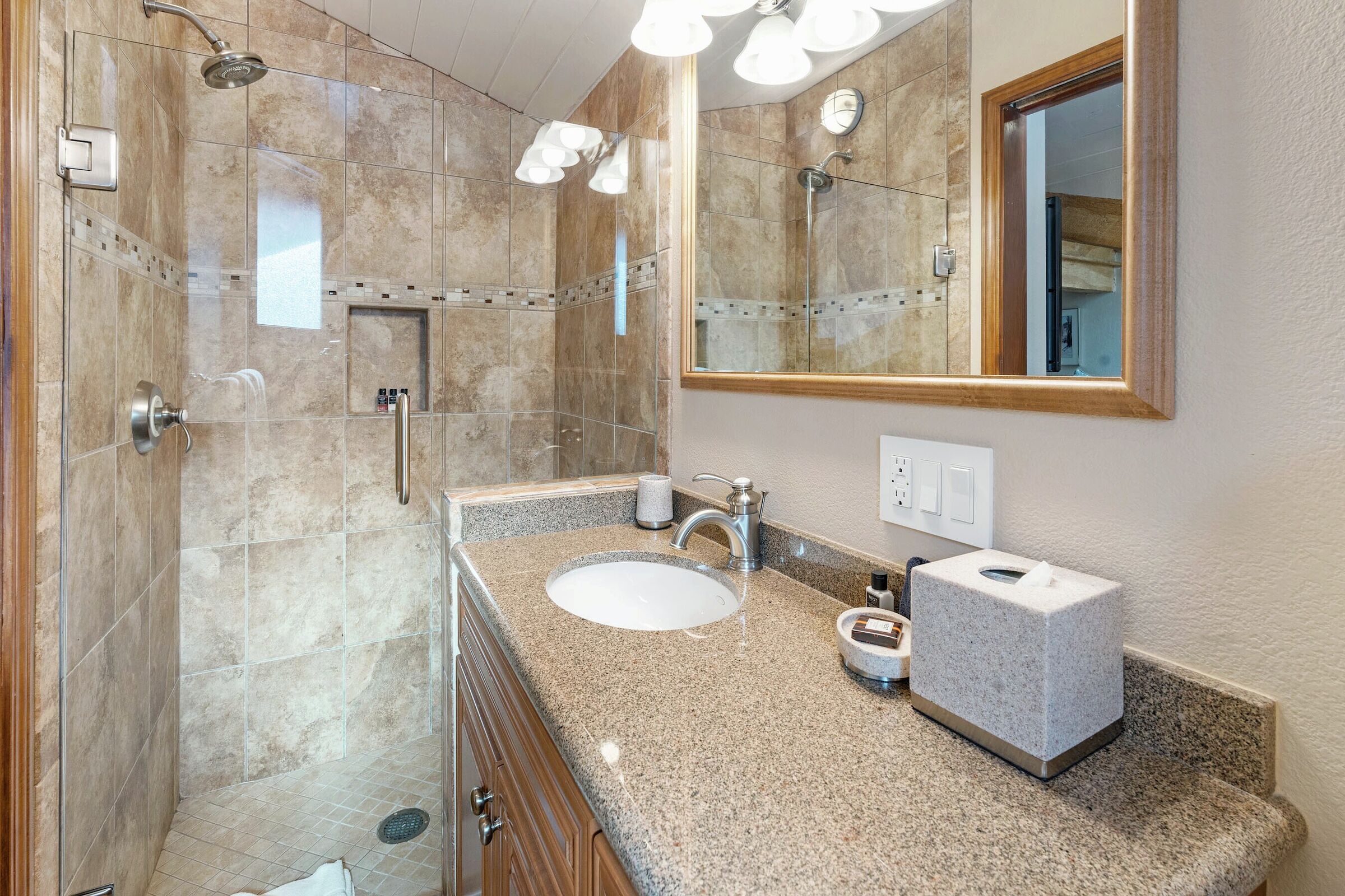 #1115 - Fir - Loft Ensuite Bathroom