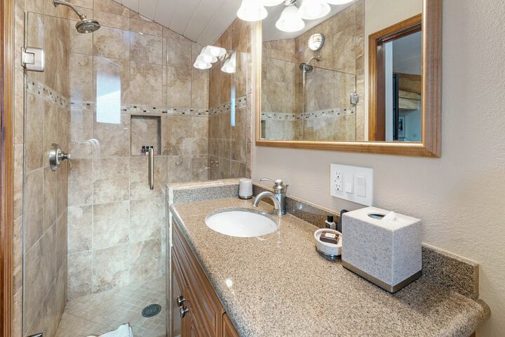 #1115 - Fir - Loft Ensuite Bathroom