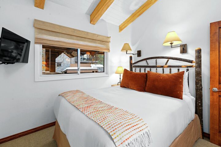 #1115 - Fir - Bedroom