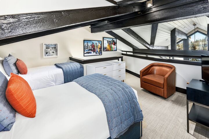 #3212 - Ivy - Loft Bedroom