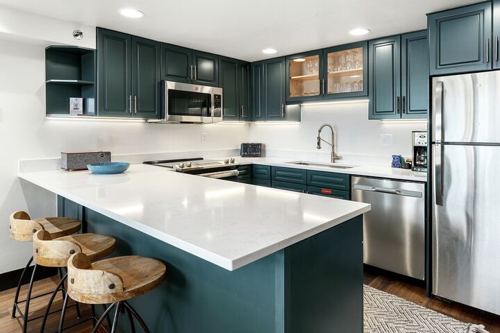 #3212 - Ivy - Kitchen