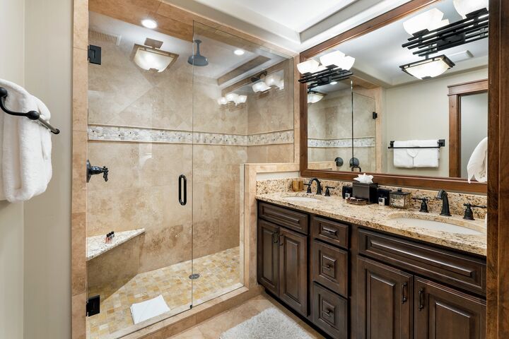 #3110 - Ivy - Master Ensuite Bathroom