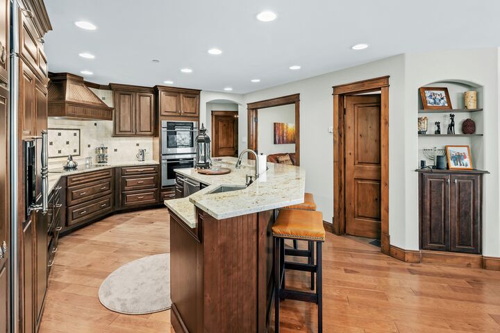 #3110 - Ivy - Kitchen