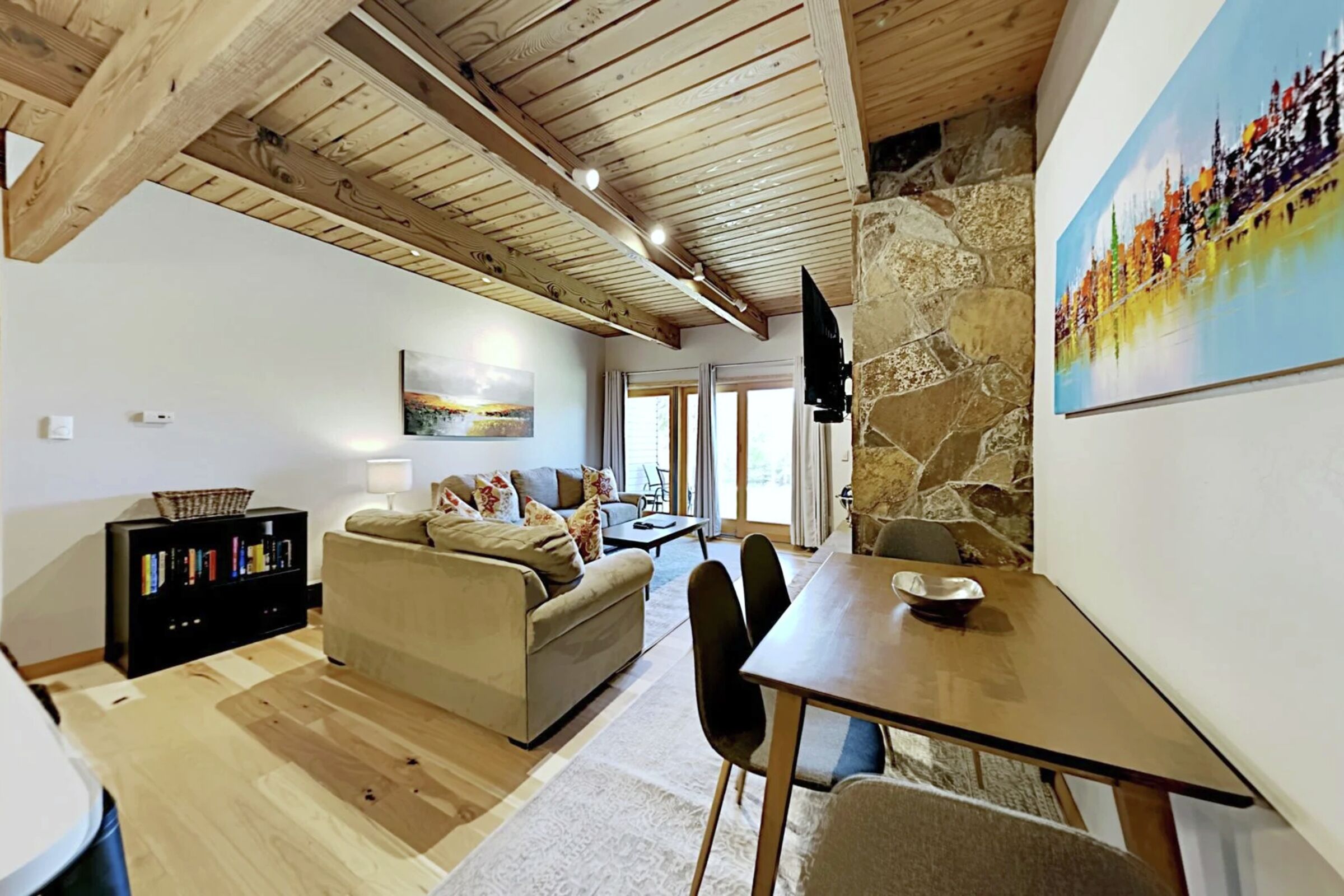 #B1C - Dining Area