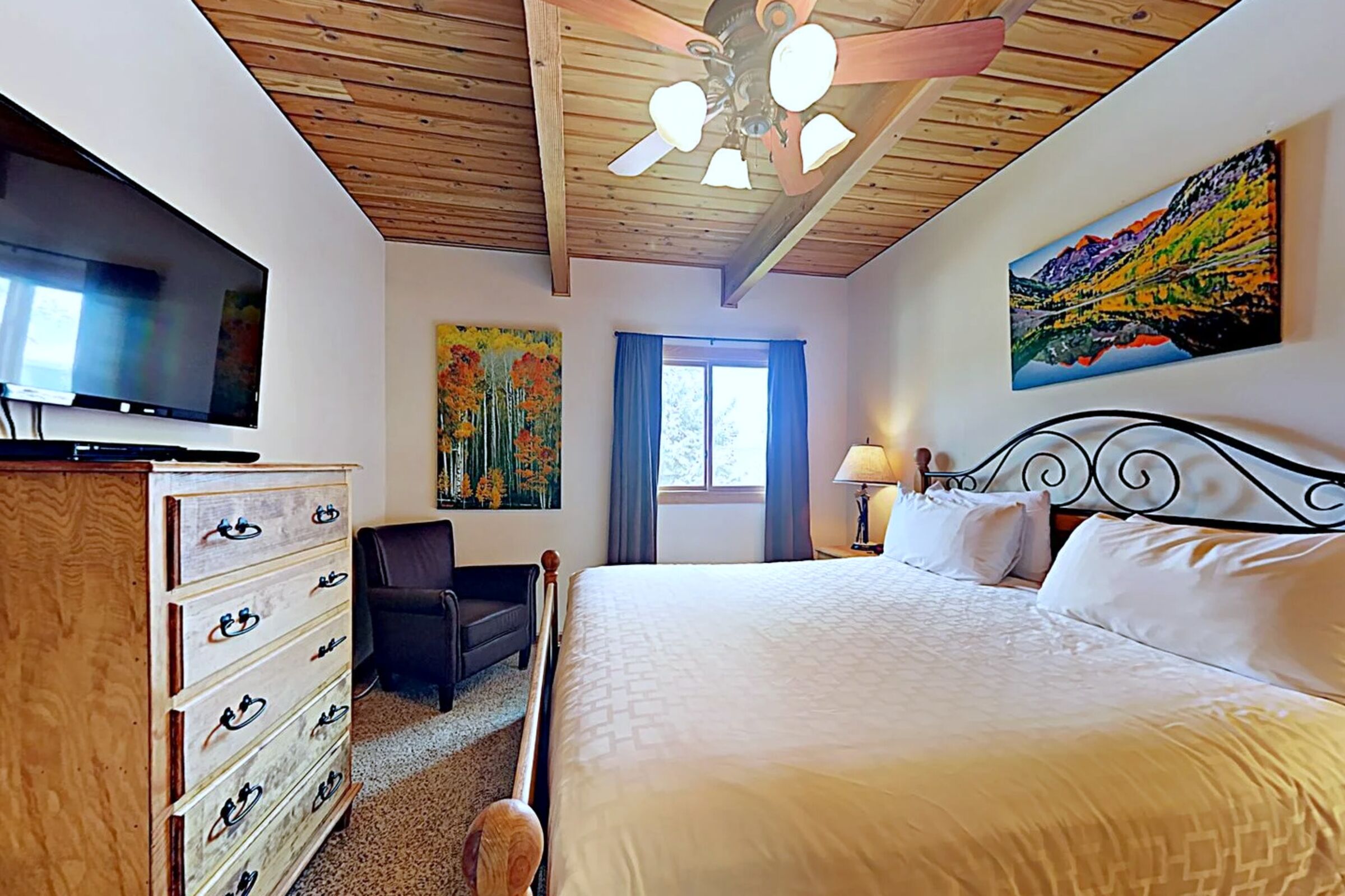 #B2B - Bedroom