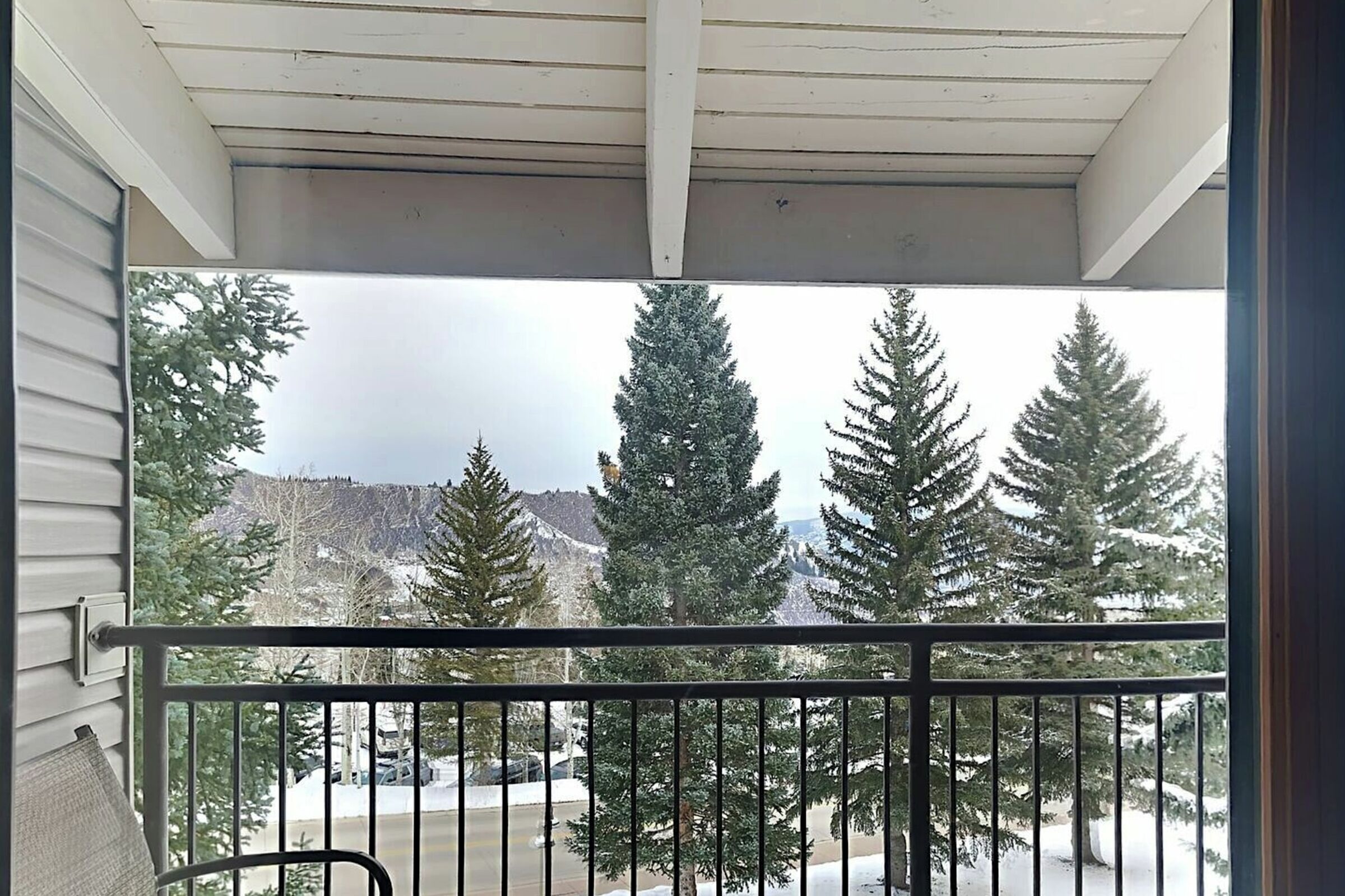 #A3B - Balcony