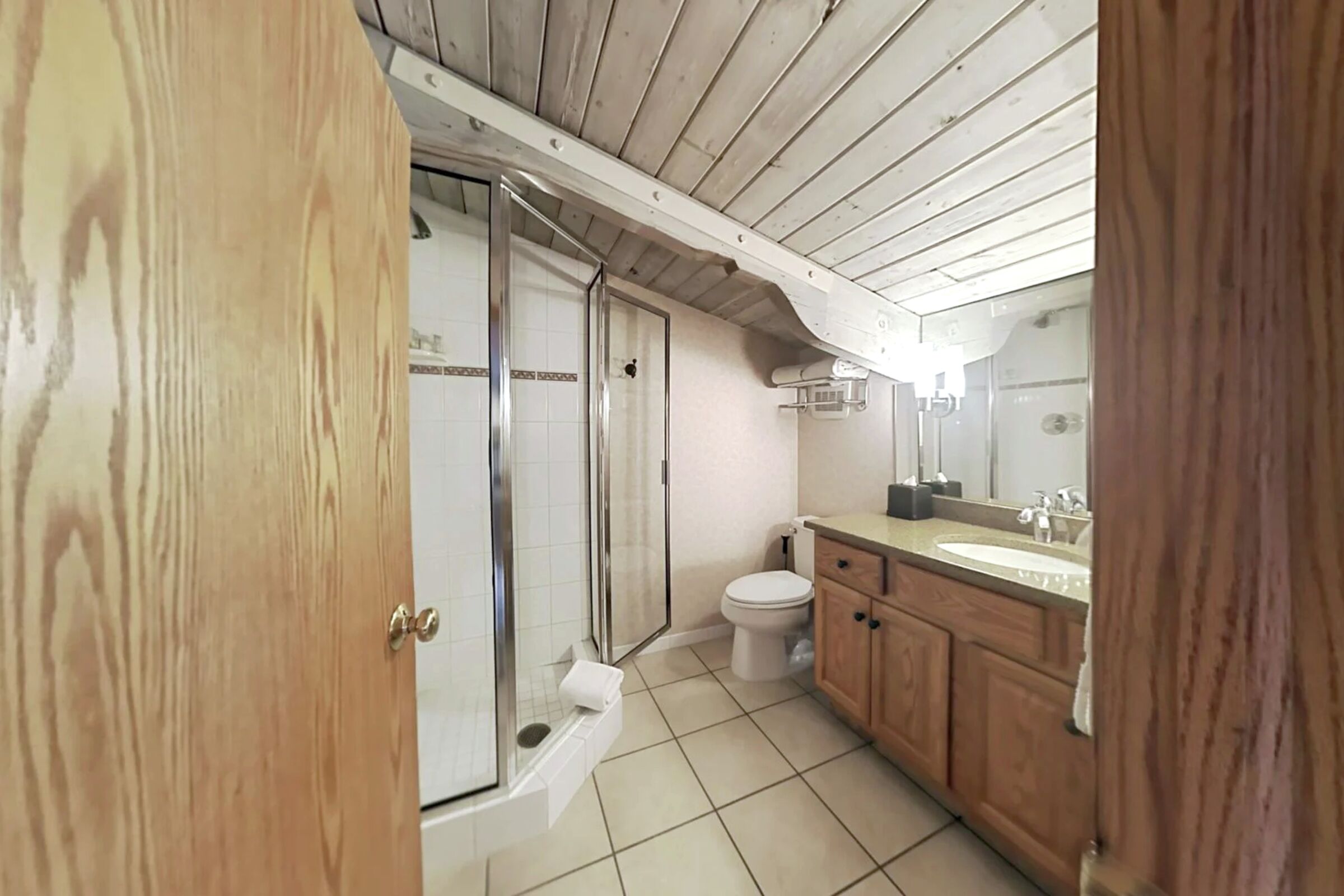 #D3B - Ensuite Bathroom