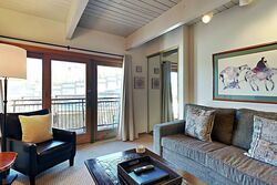 #214 - Studio Living Area