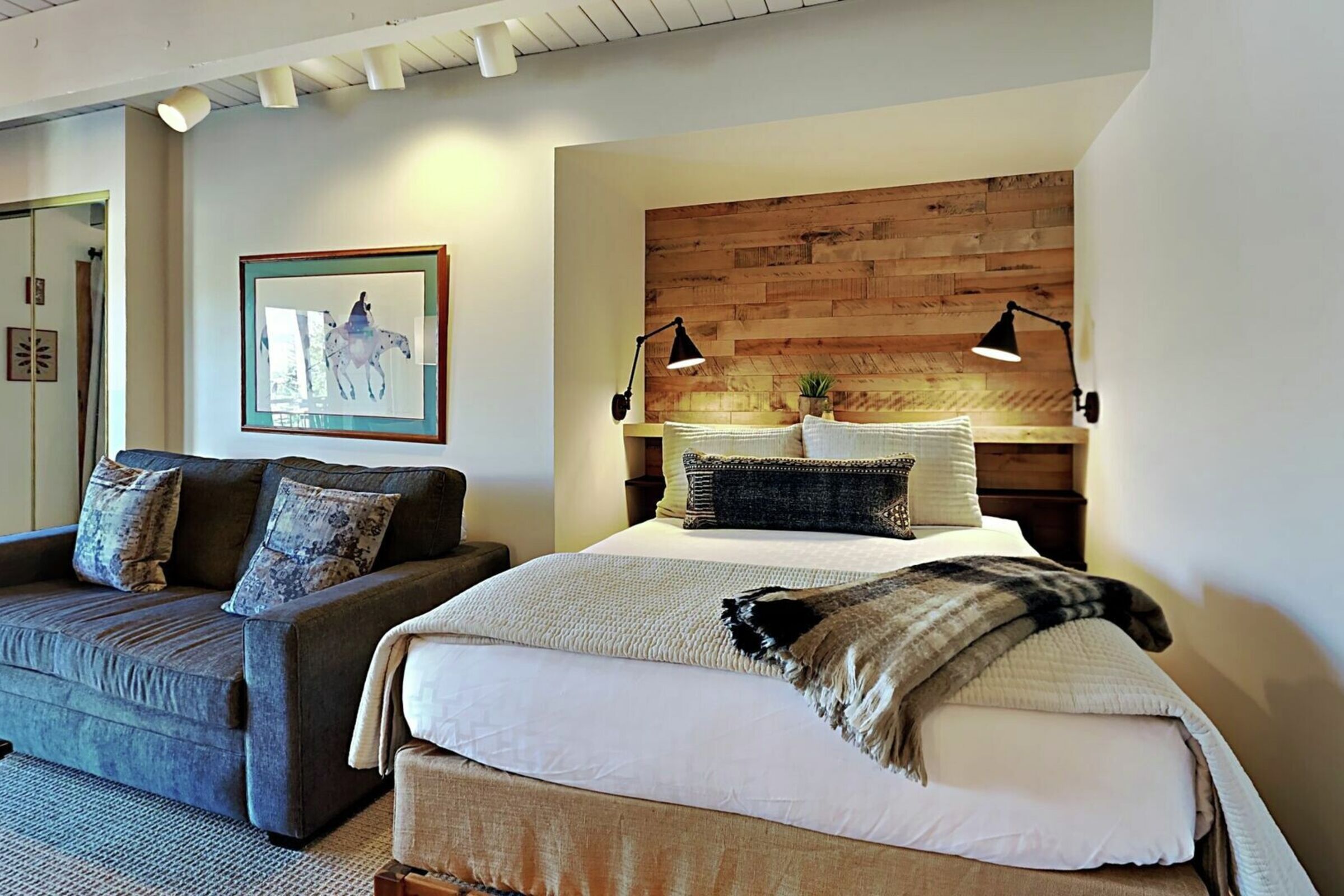 #214 - Studio Sleeping Area