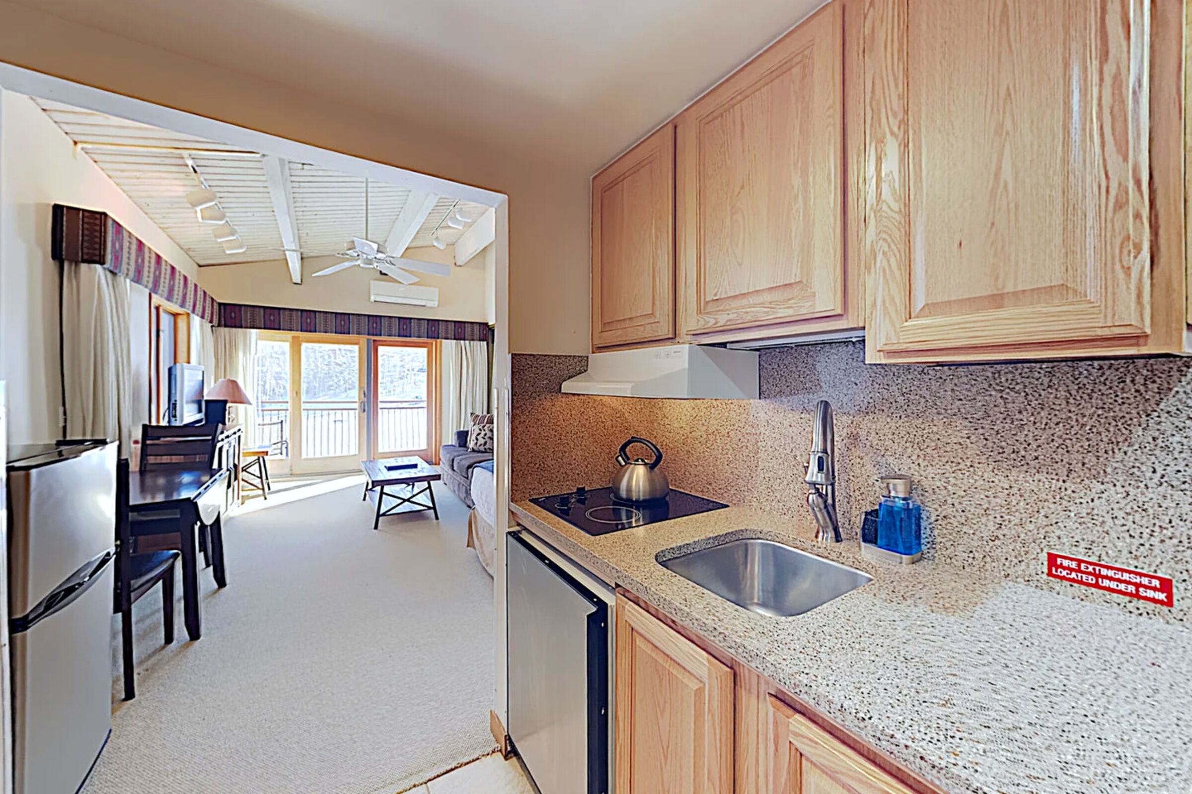 #318 - Kitchenette