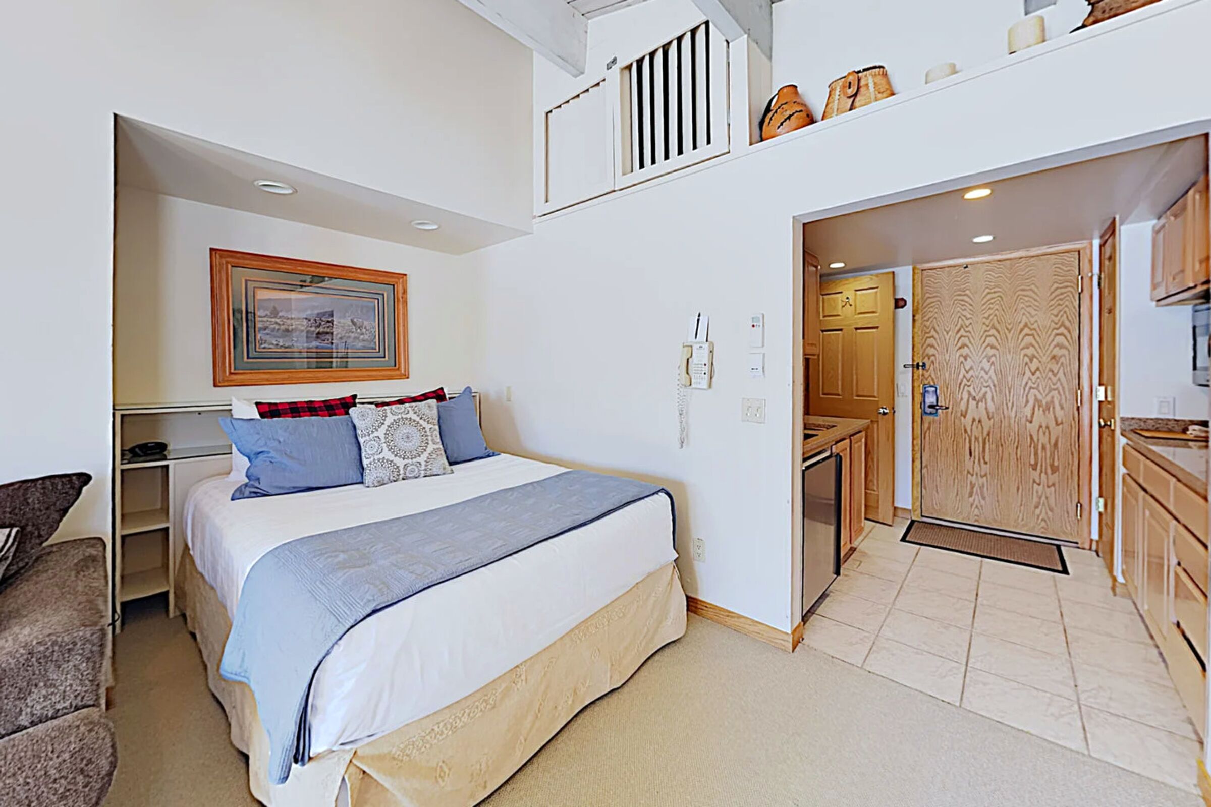 #318 - Studio Sleeping Area
