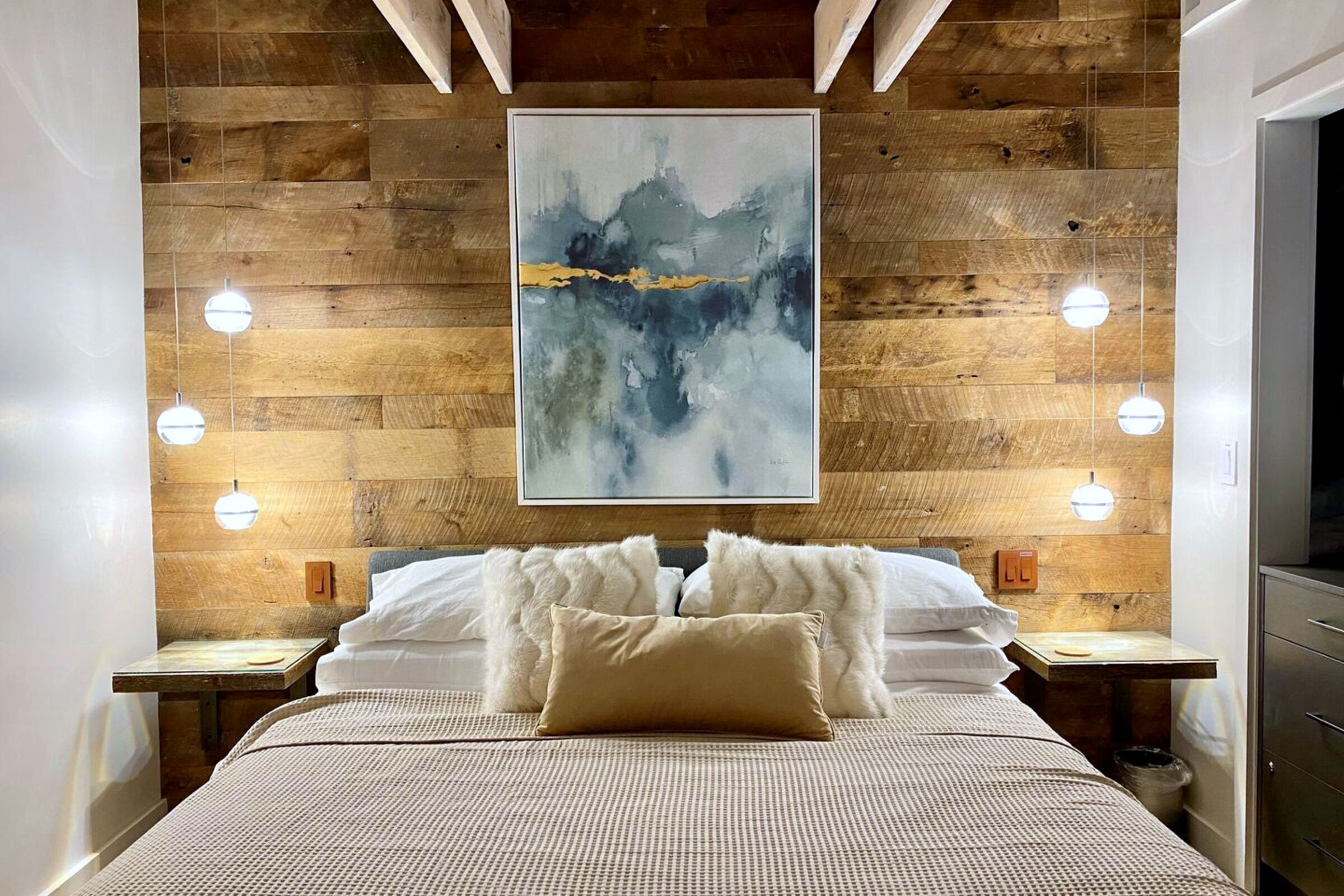 #304 - Studio Loft Bedroom