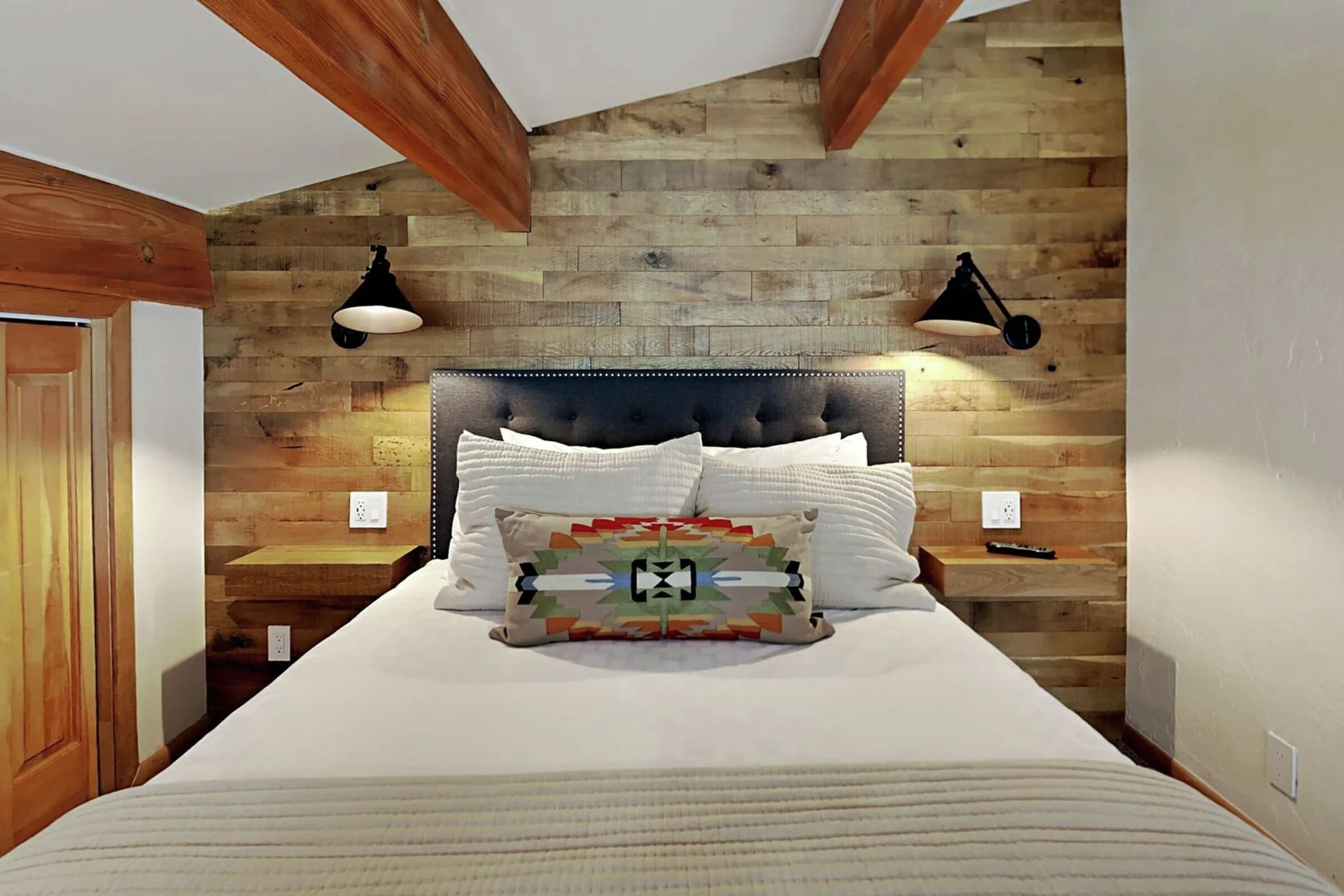 #314 - Studio Loft Bedroom