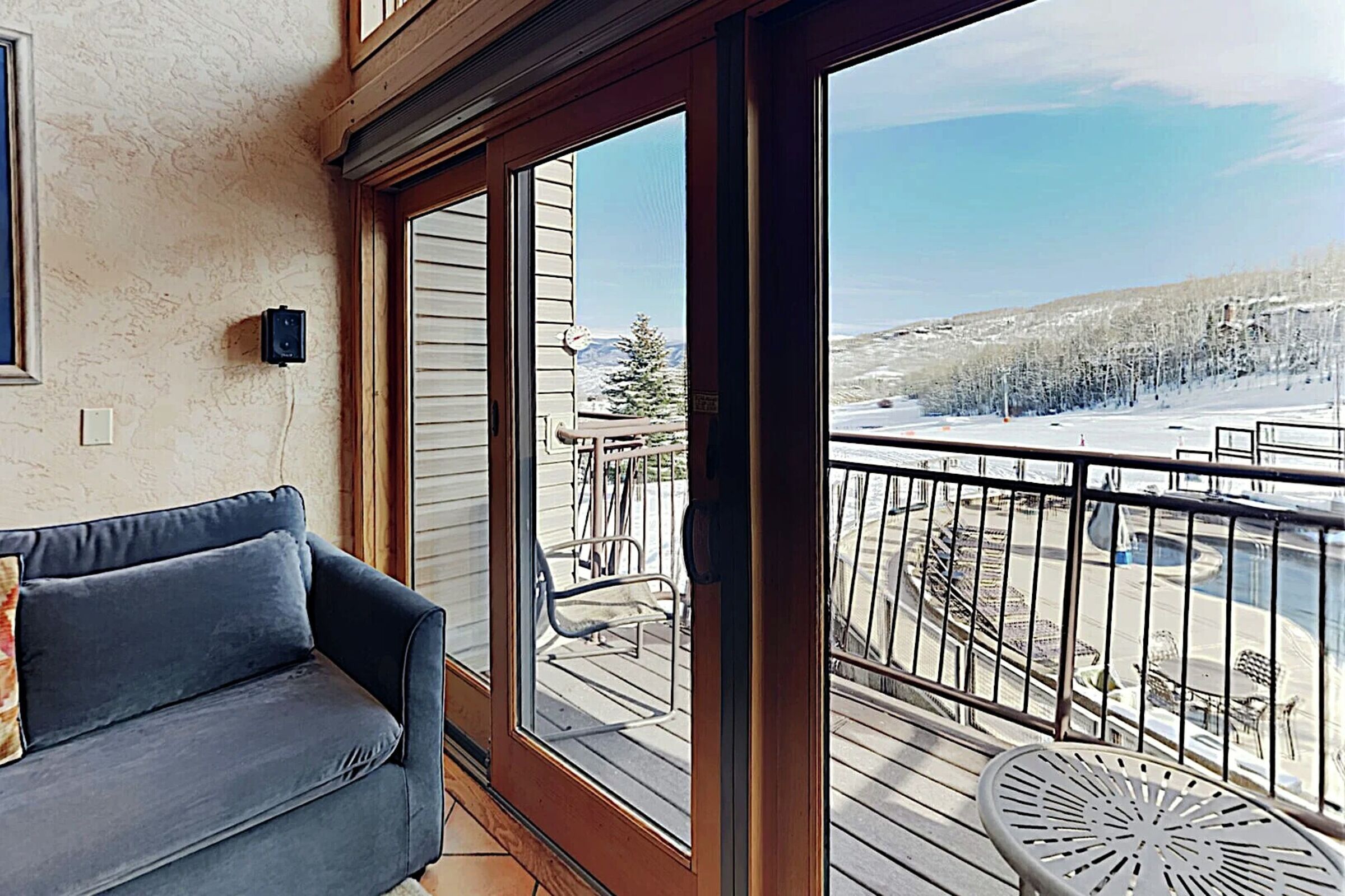 #314 - Balcony