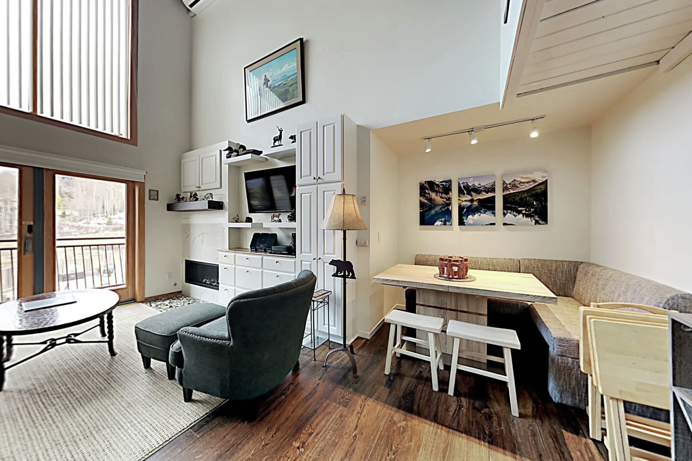 #316 - Studio Living Room & Dining Room