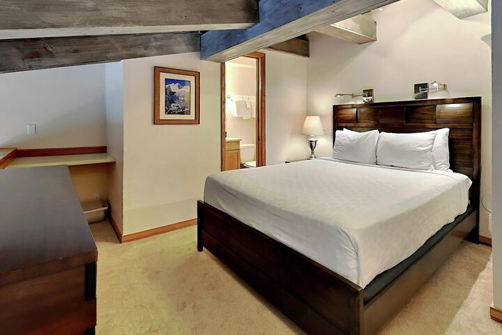 #302 - Loft Sleeping Area