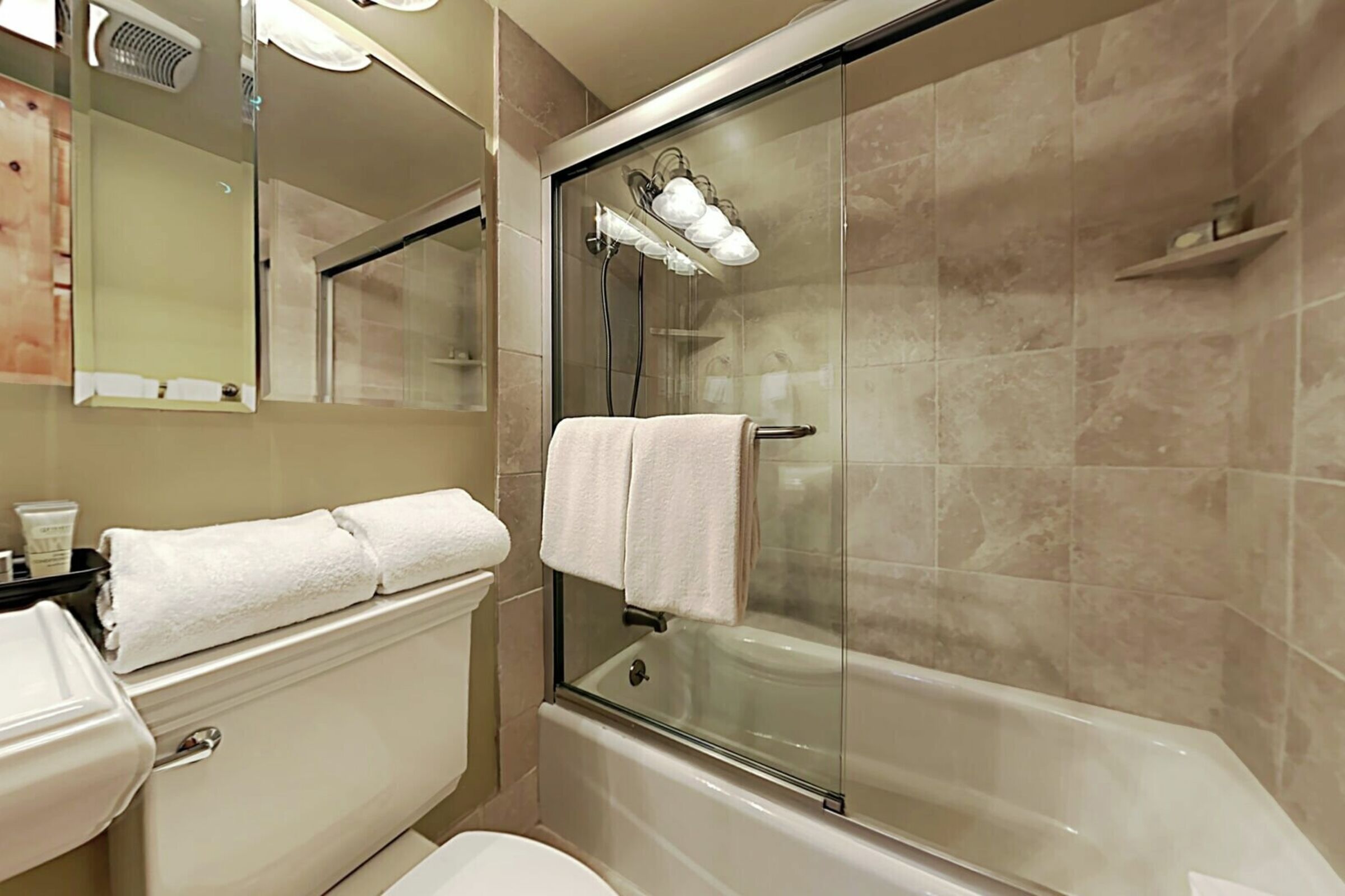 #D2D - Bathroom