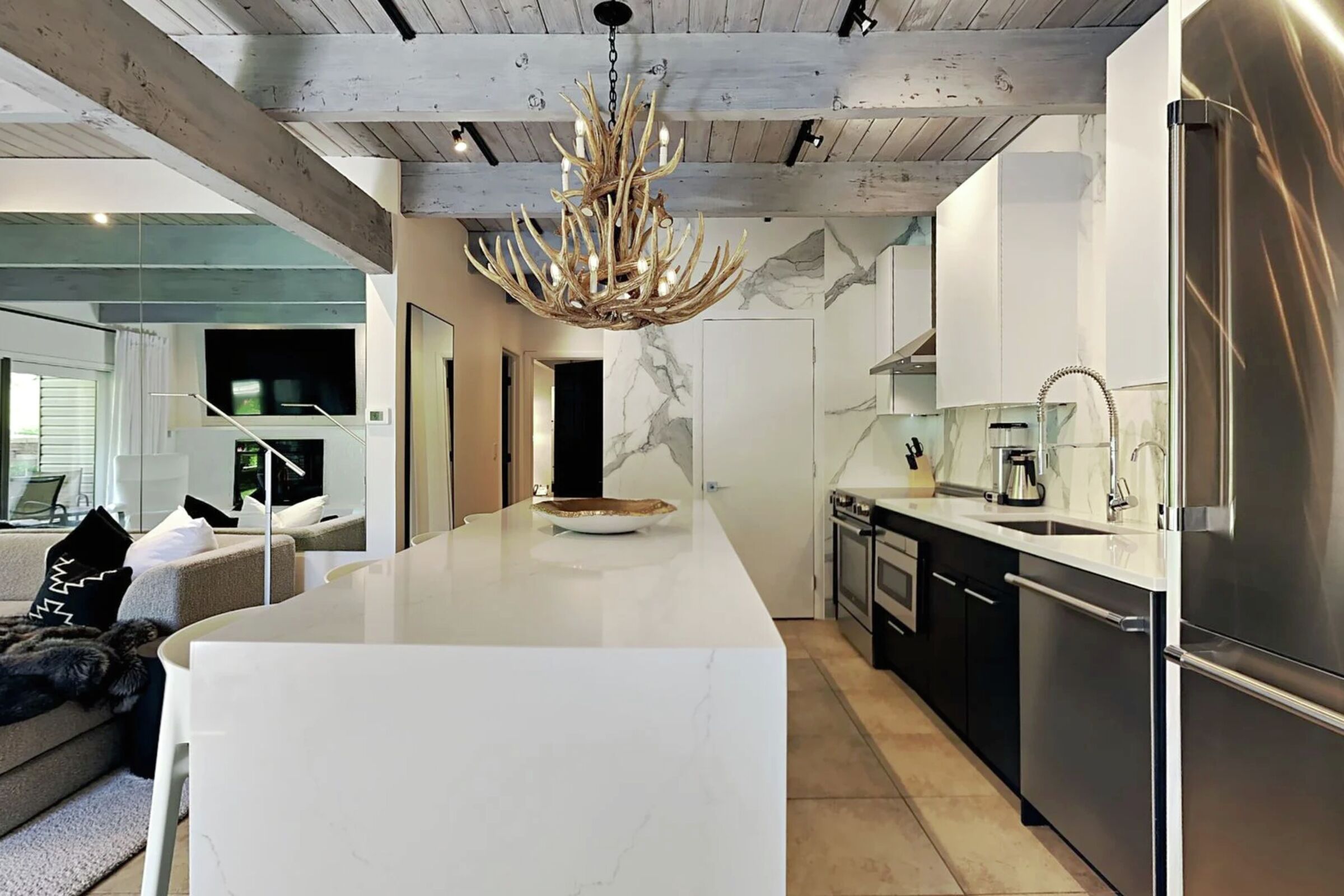 #D2H - Kitchen