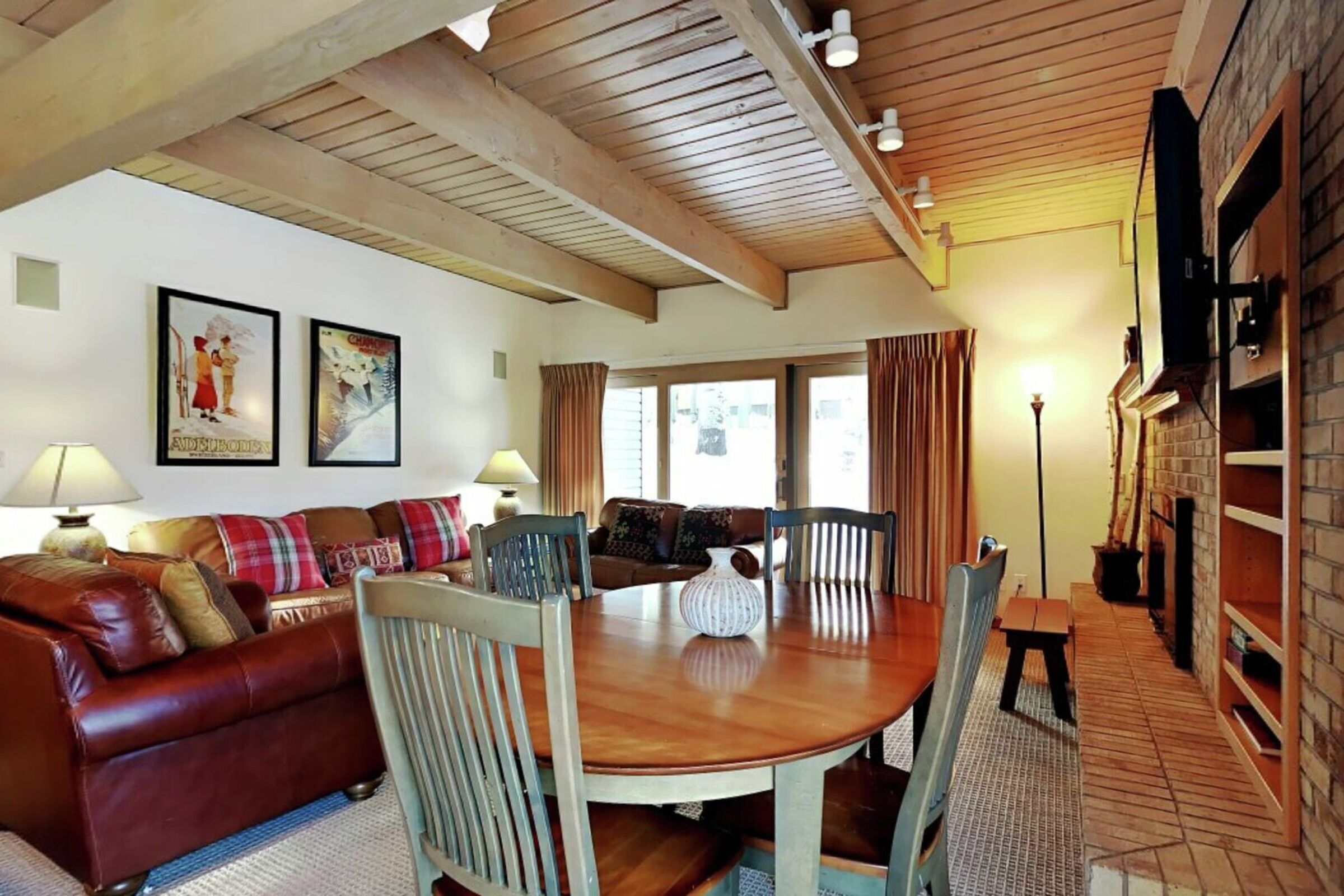 #A2E - Dining Room