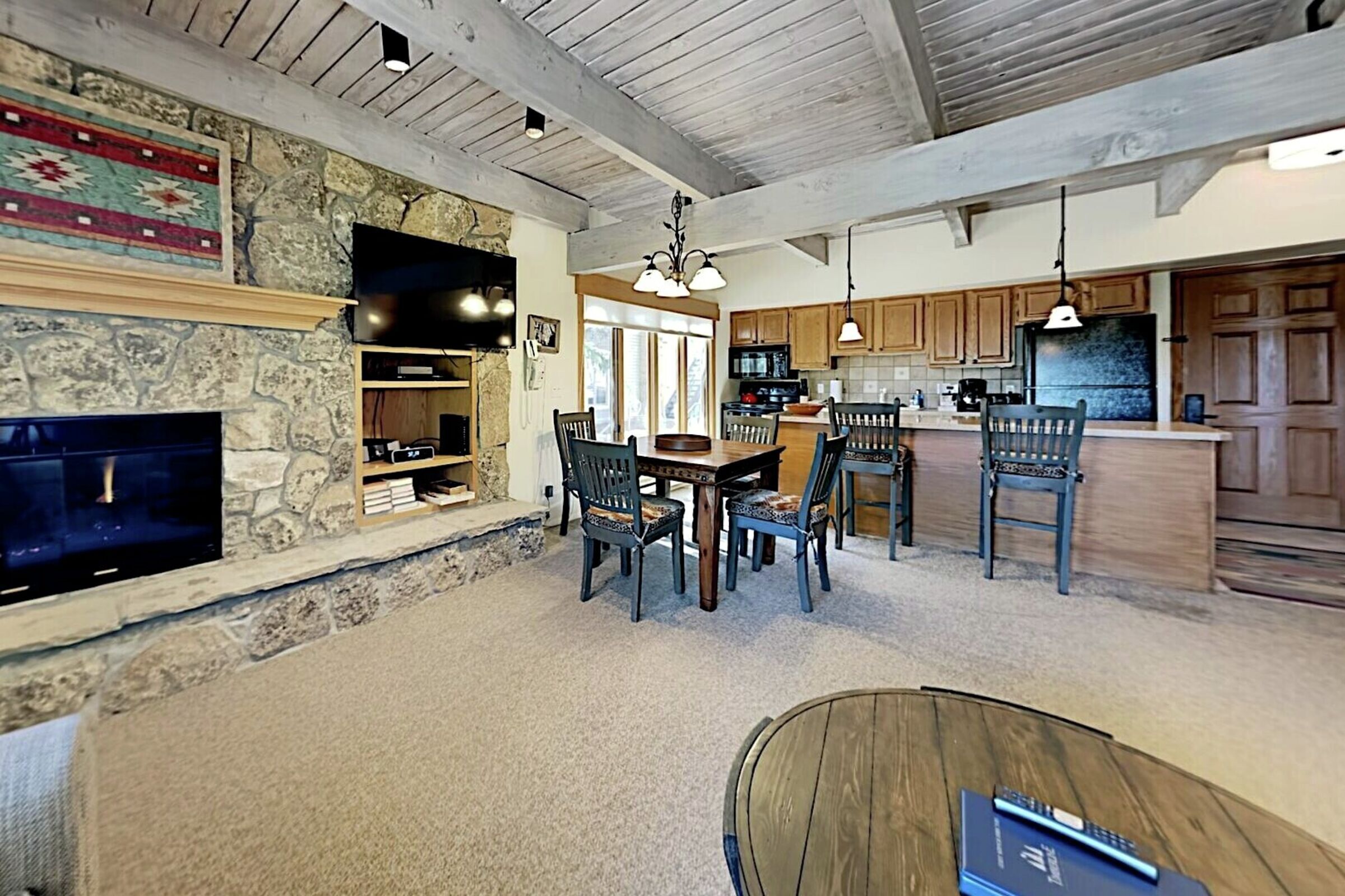 #A2A - Dining Area & Kitchen