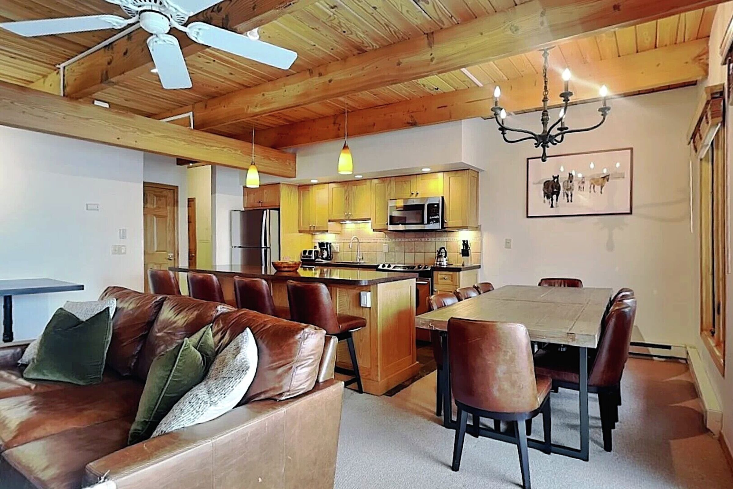 #B2A - Living Area & Dining Area