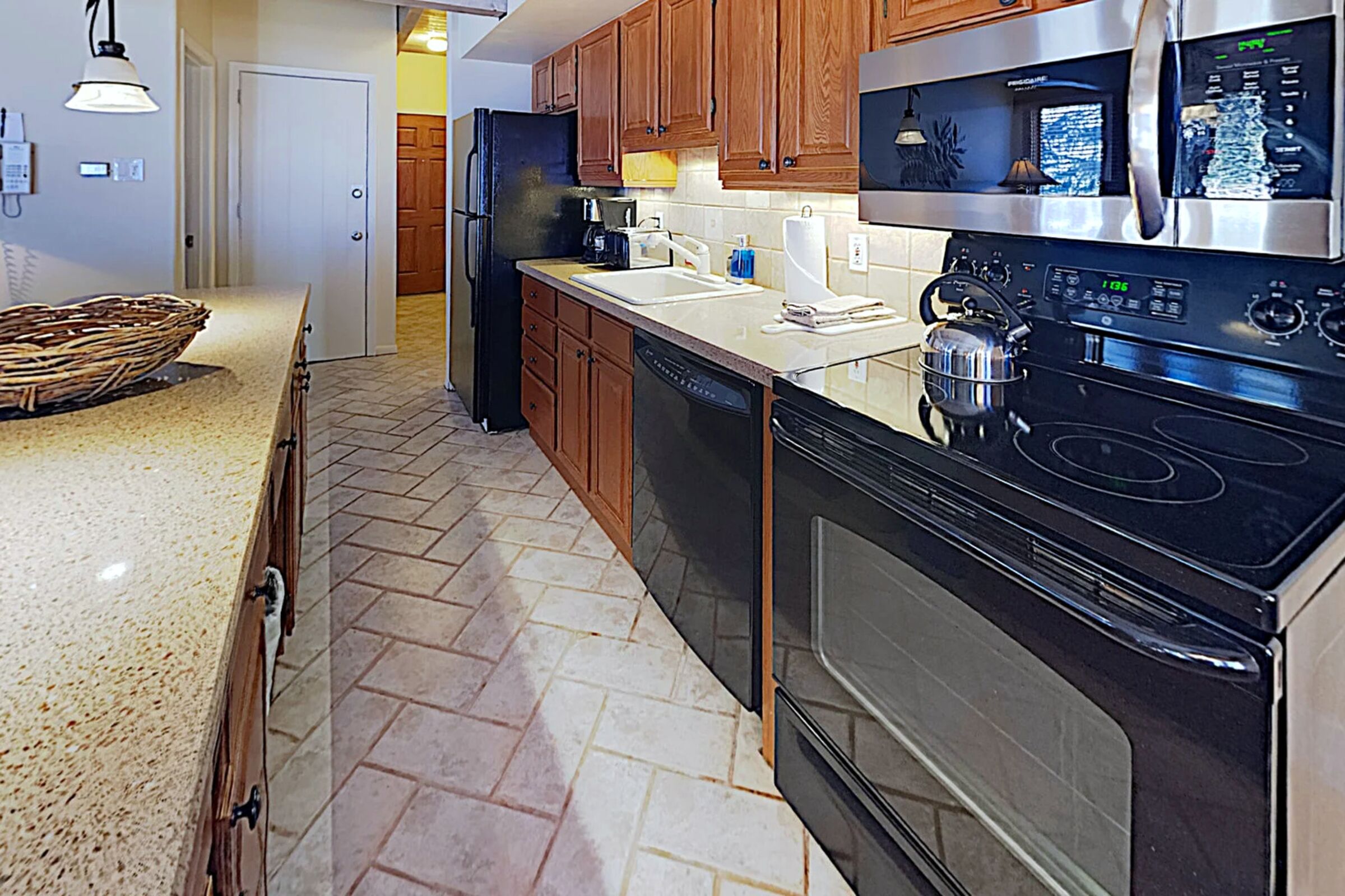 #D2E - Kitchen