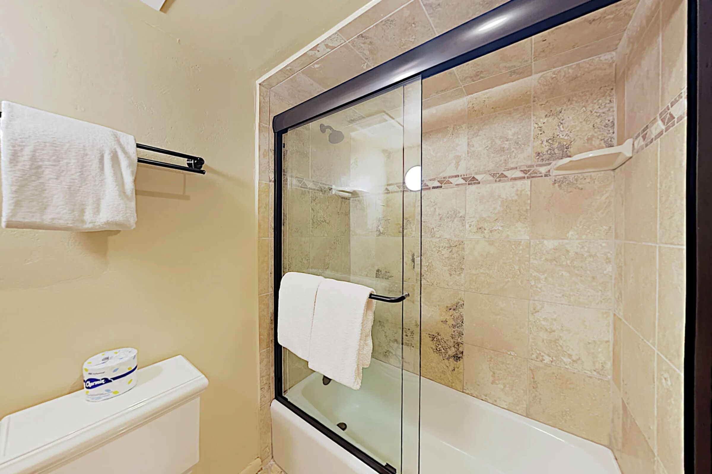 #D3E - Master Ensuite Bathroom