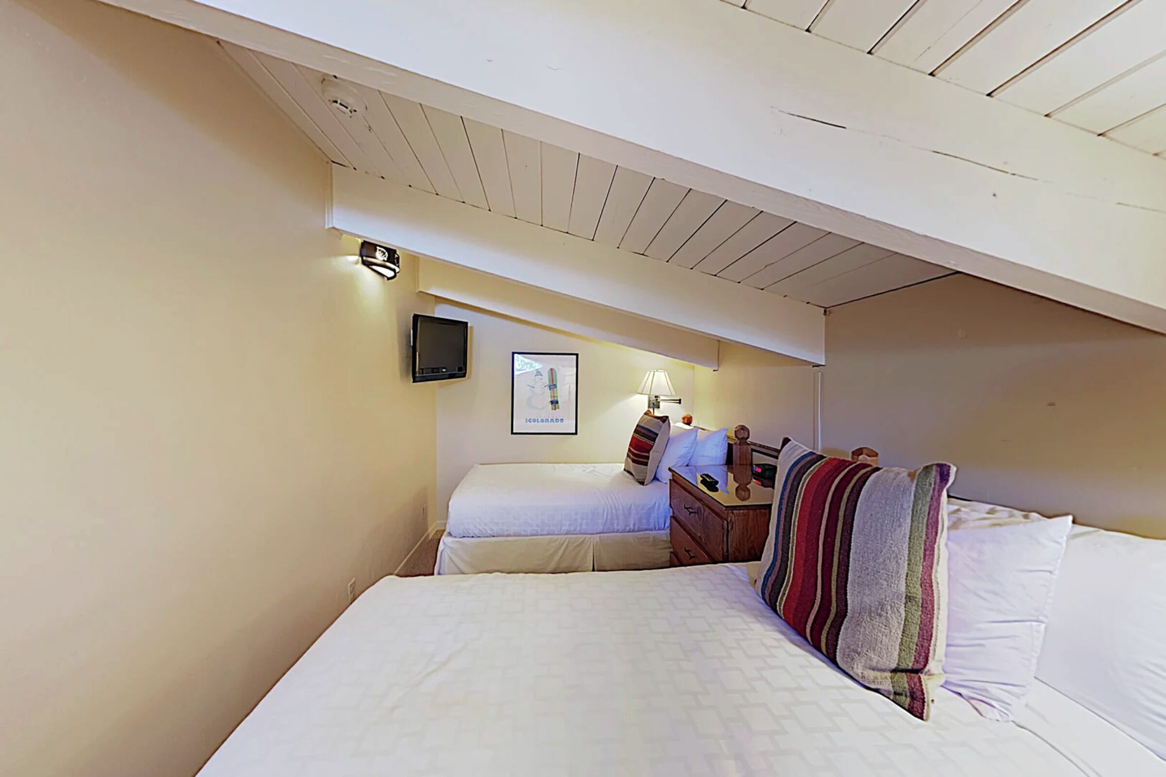 #D3E - Loft Bedroom
