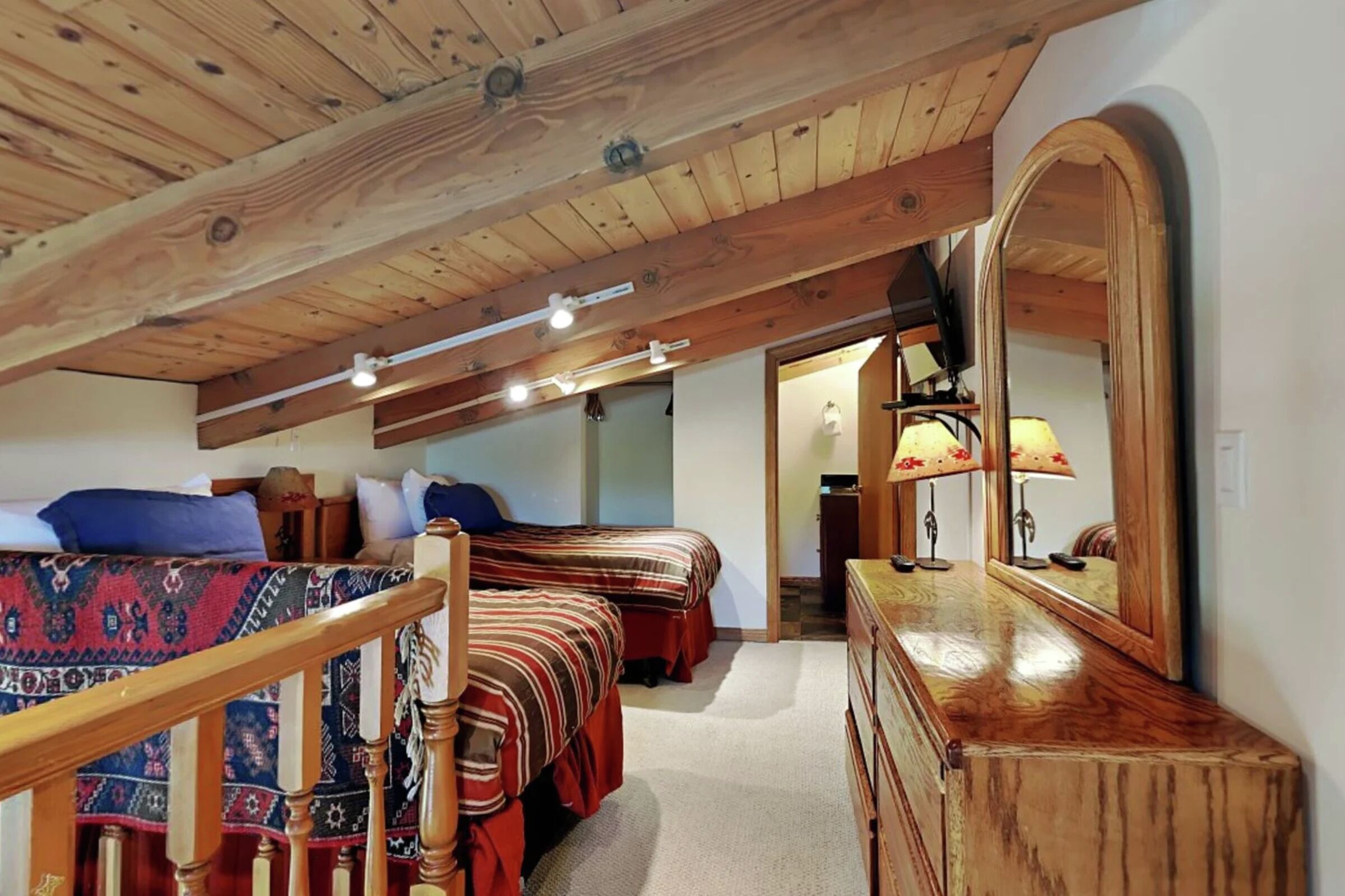 #B3H - Loft Bedroom