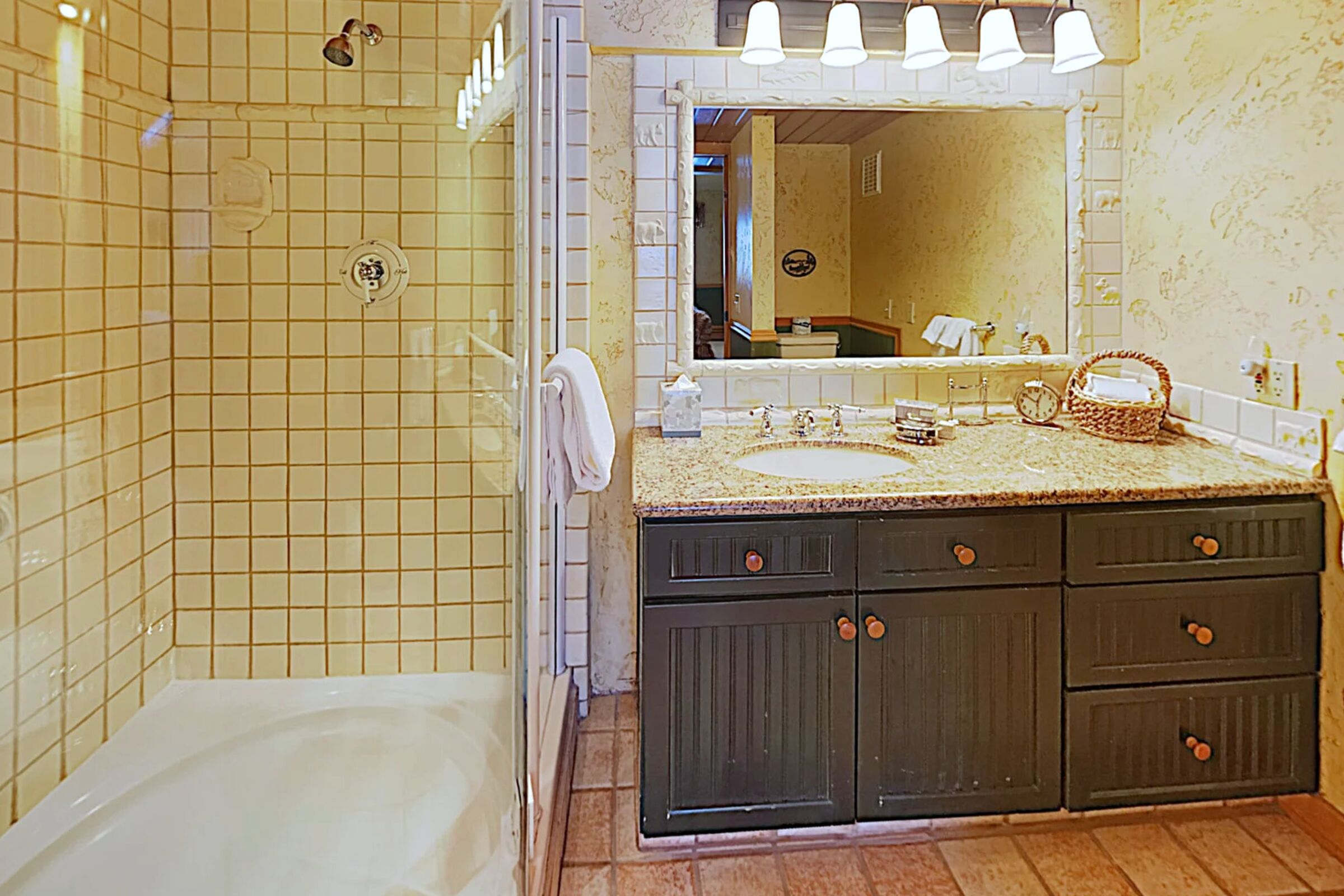 #A3H - Master Ensuite Bathroom
