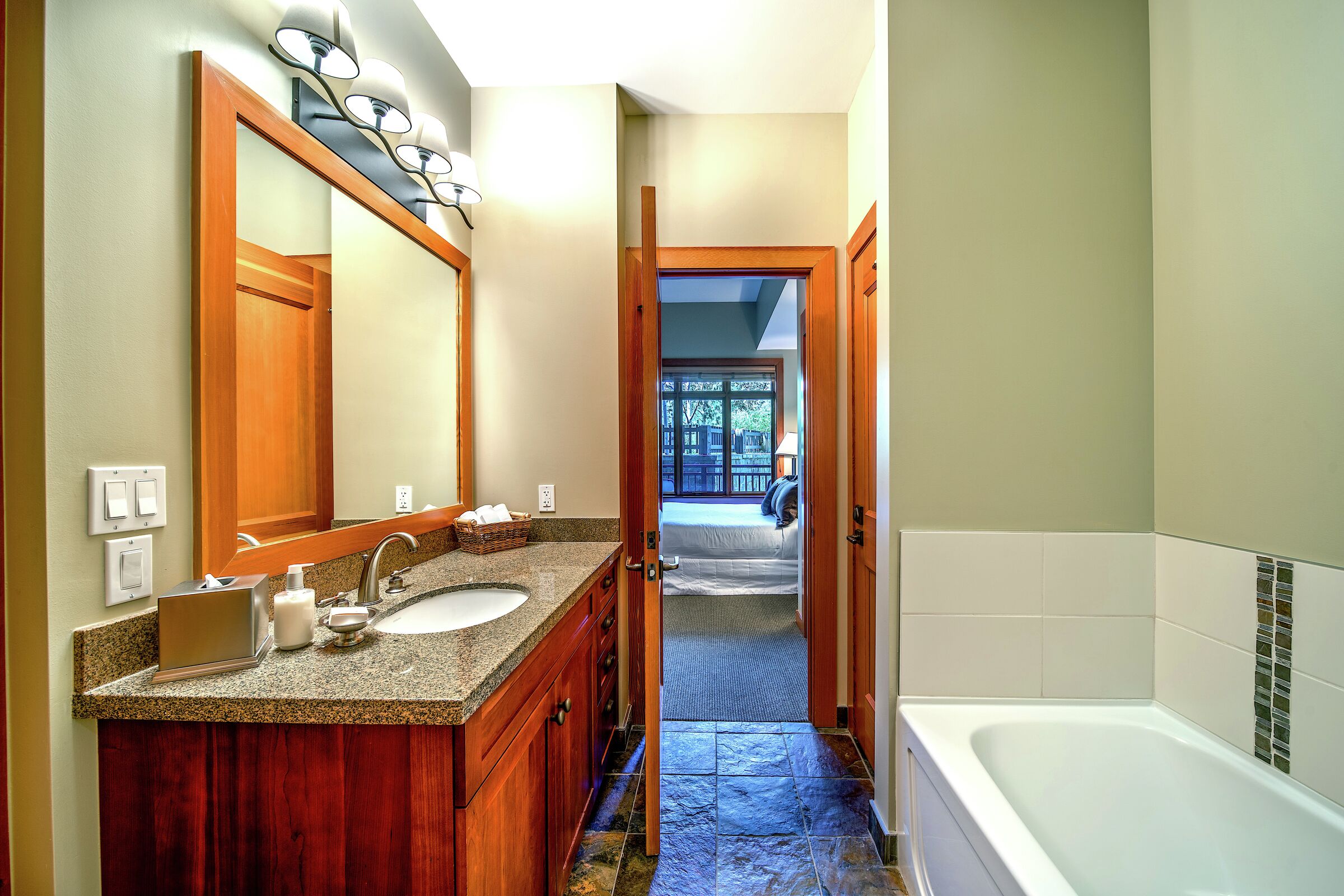 Master Ensuite Bathroom