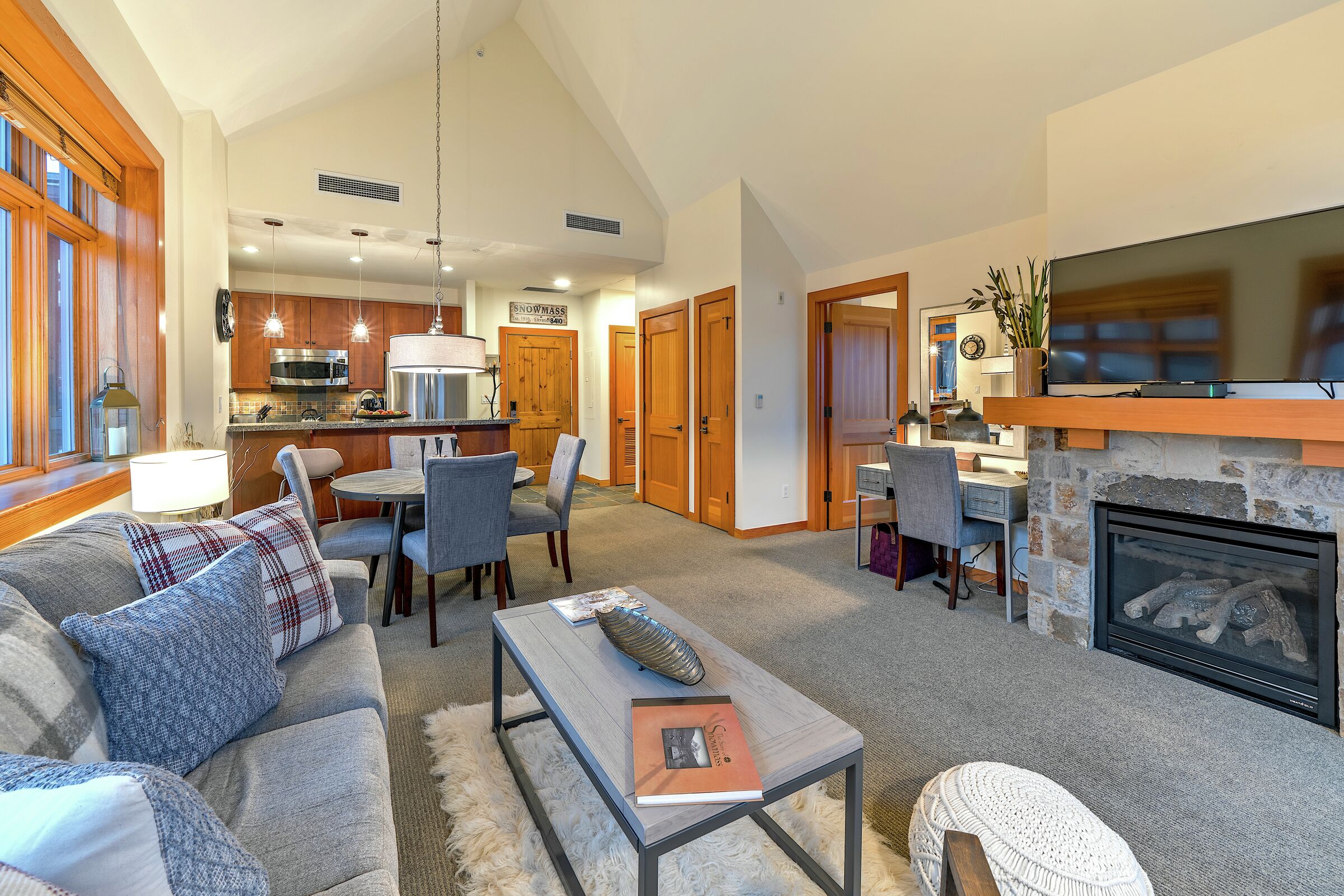 #3322 - Living Area