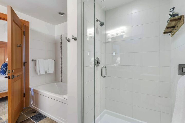 Master Ensuite Bathroom