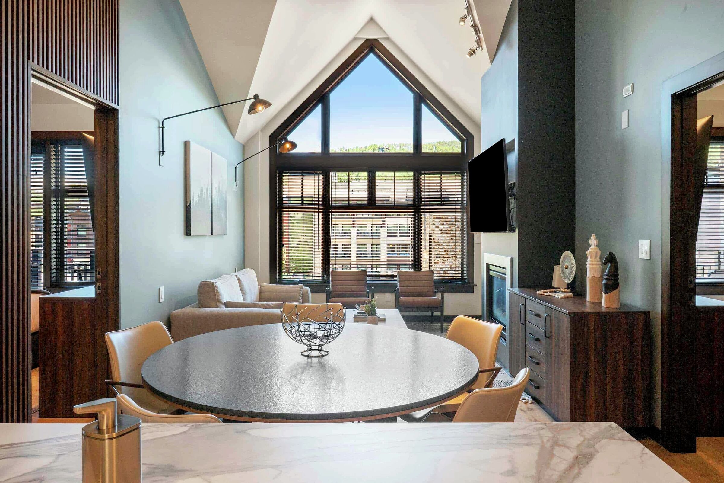 Living Area & Dining Area
