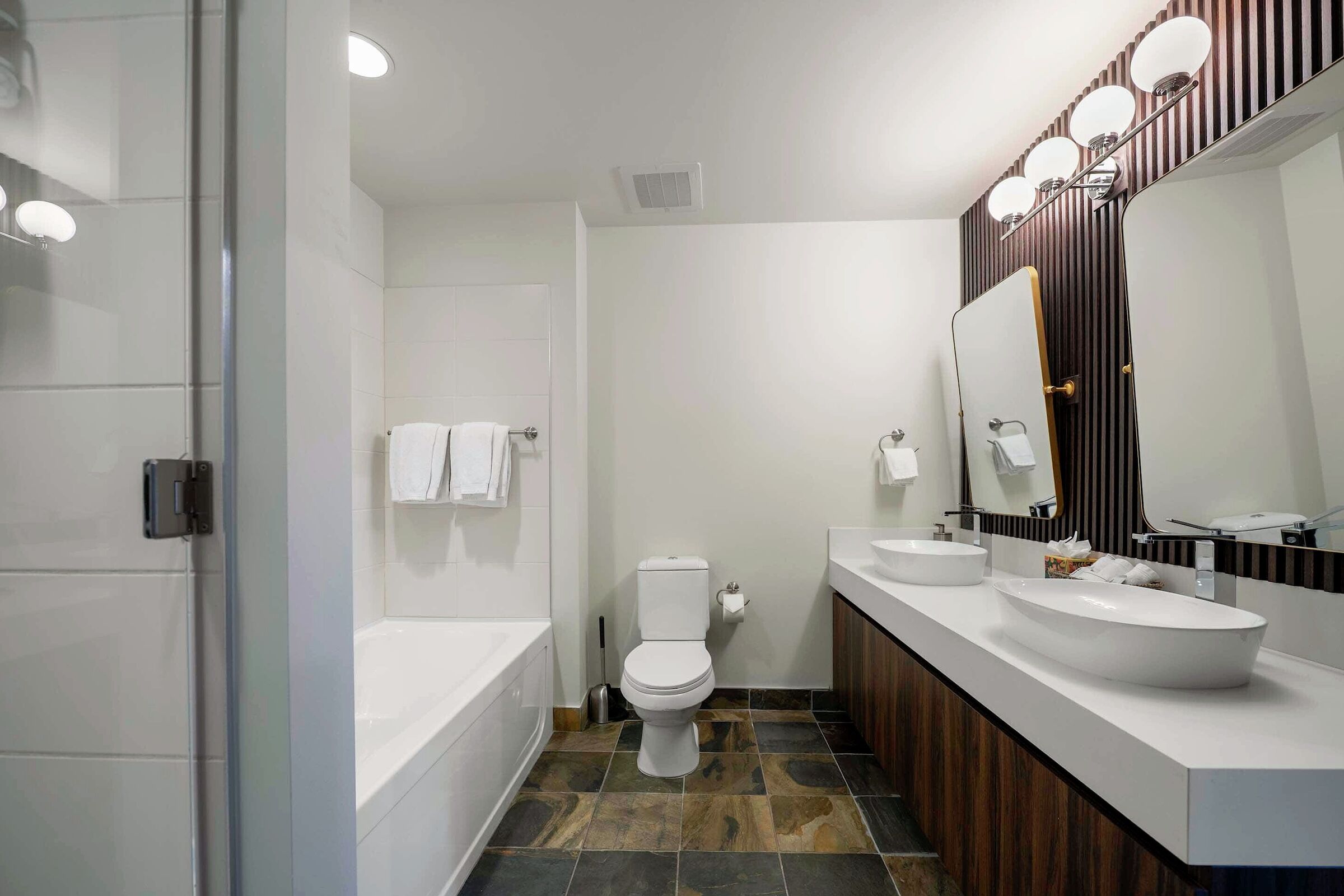 Master Ensuite Bathroom