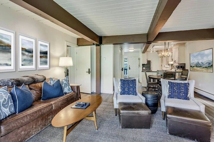 IN204 - Living Area