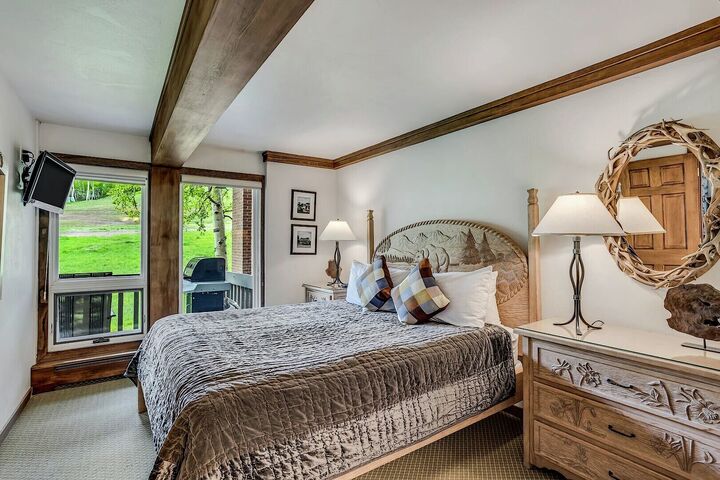 IN205 - Master Bedroom