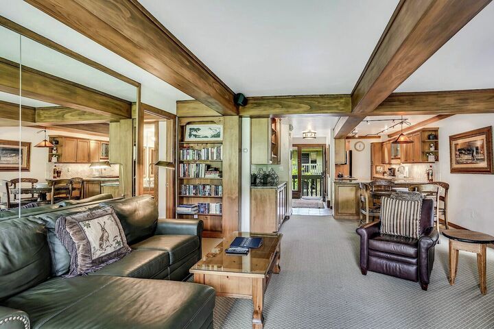 IN205 - Living Area