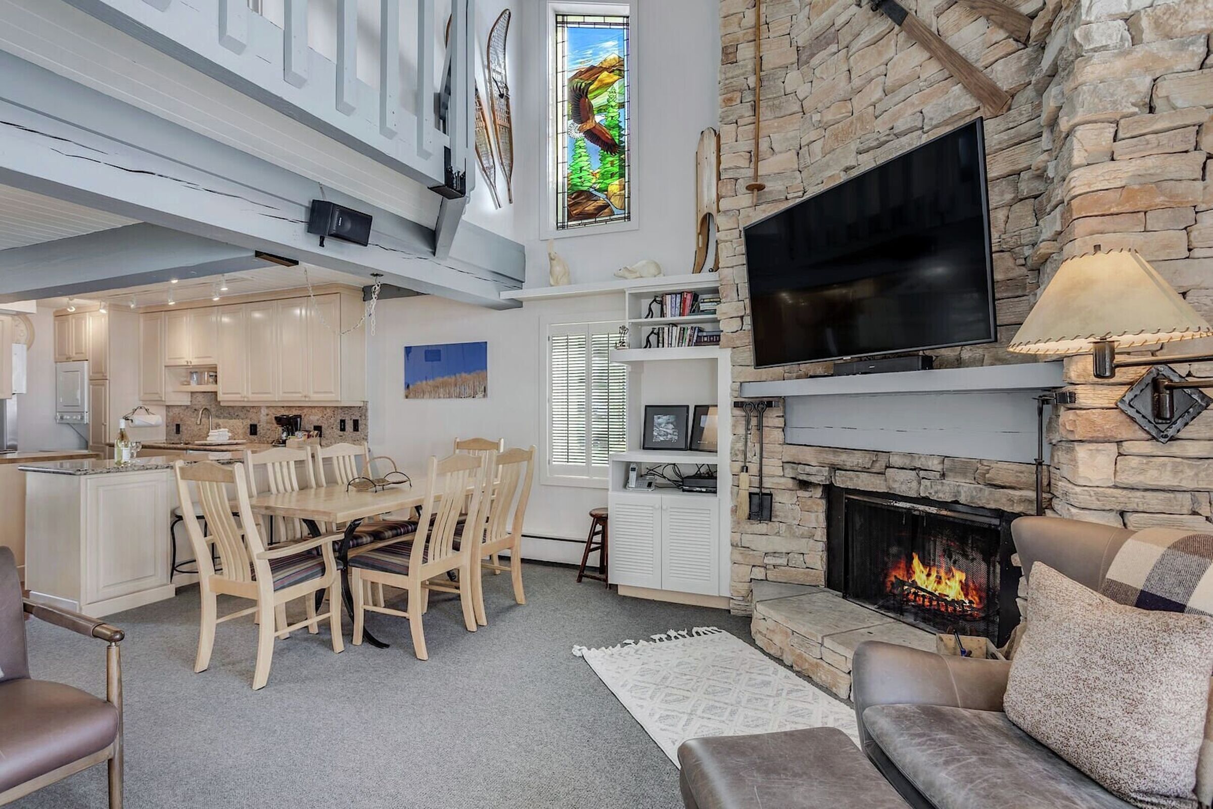 Living Area & Dining Area