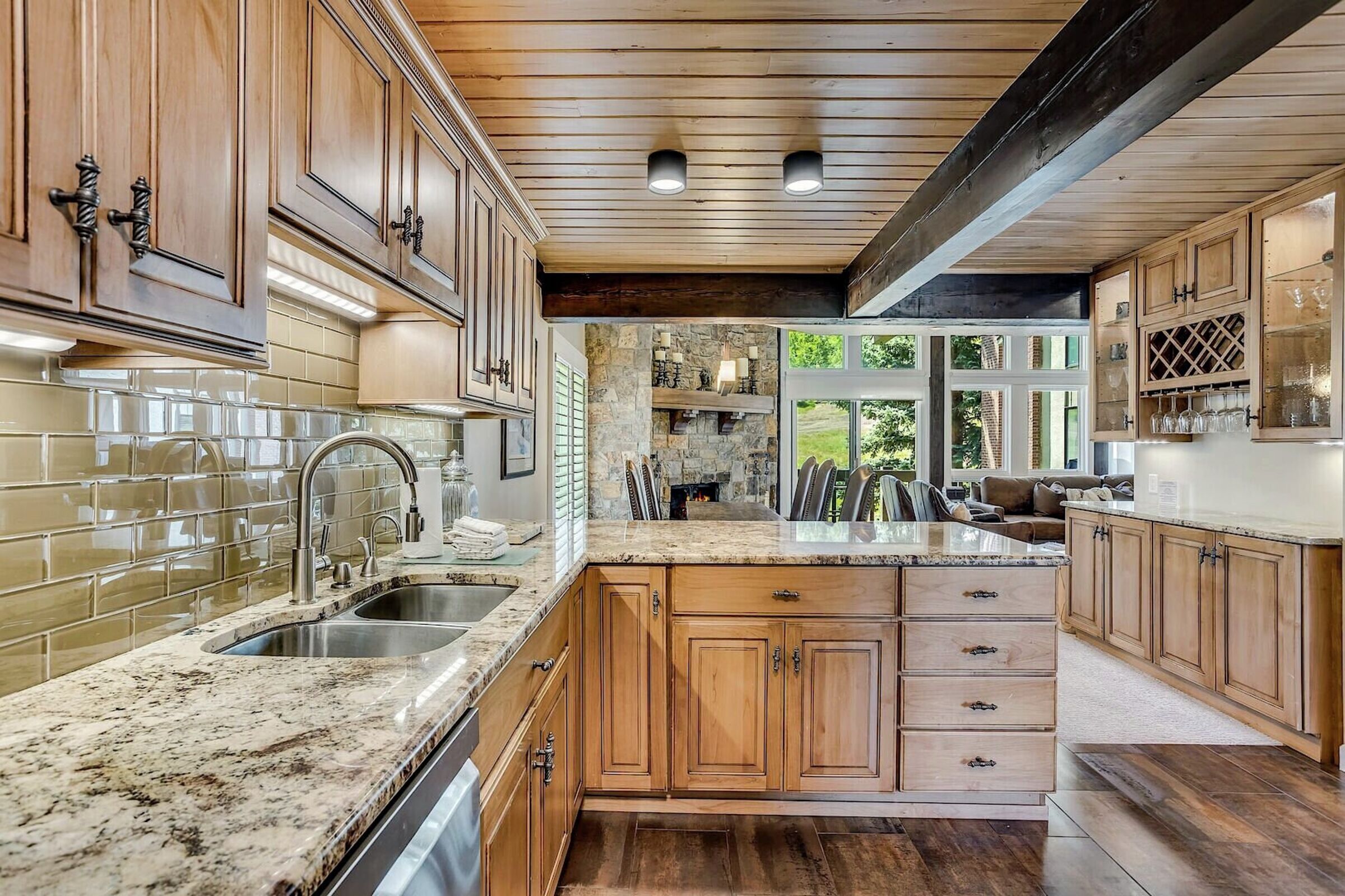 IN308 - Kitchen