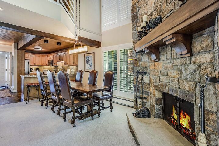 Living Area & Dining Area