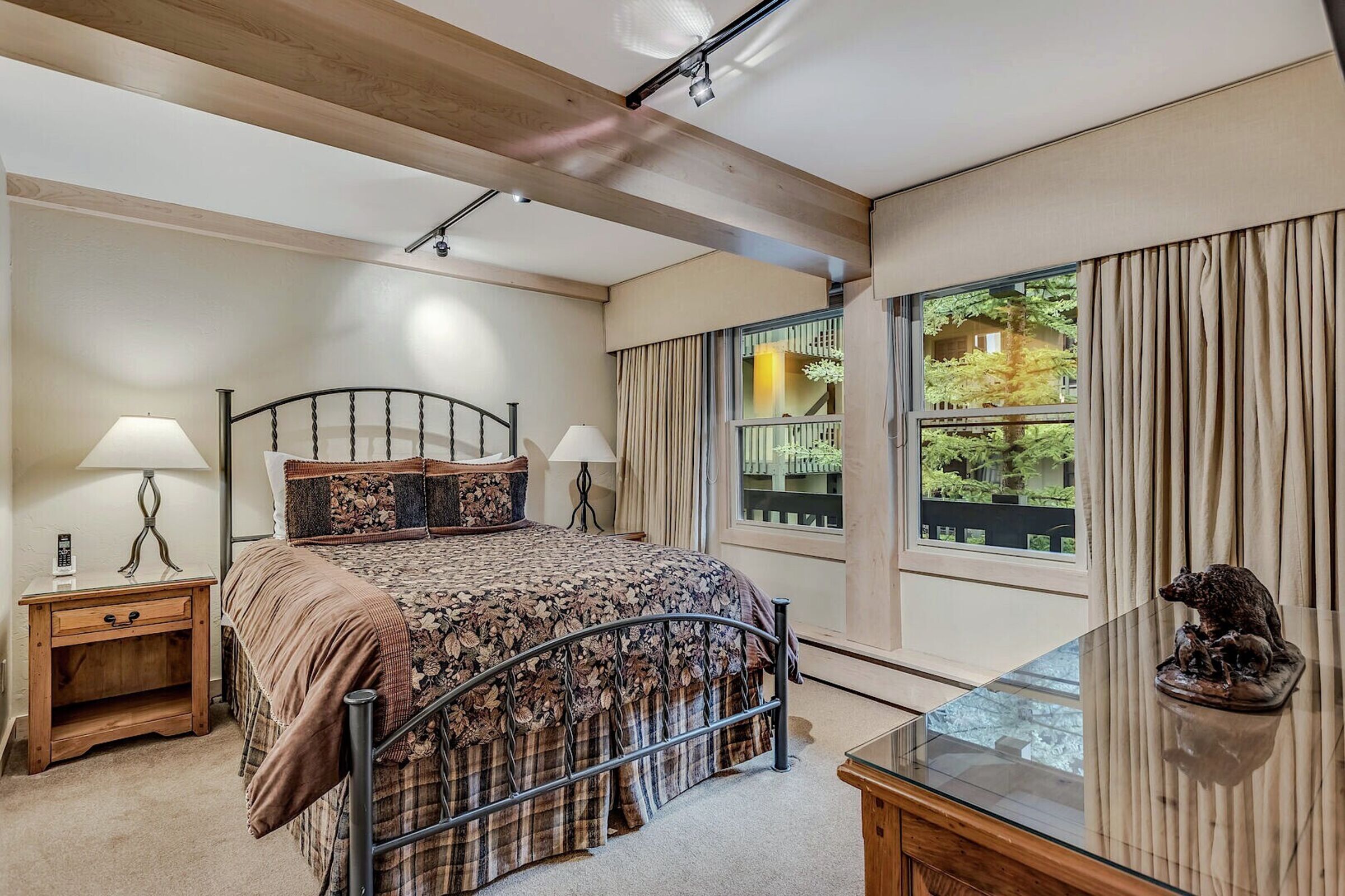 IN202 - Master Bedroom
