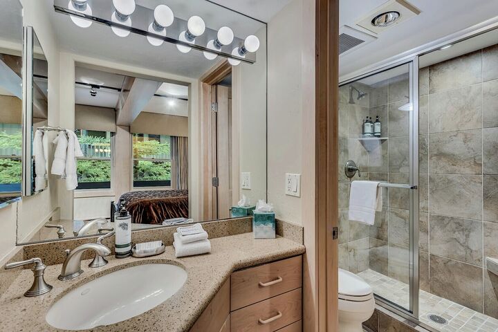 IN202 - Master Ensuite Bathroom