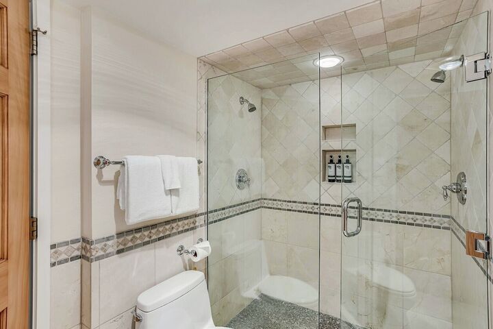 Master Ensuite Bathroom