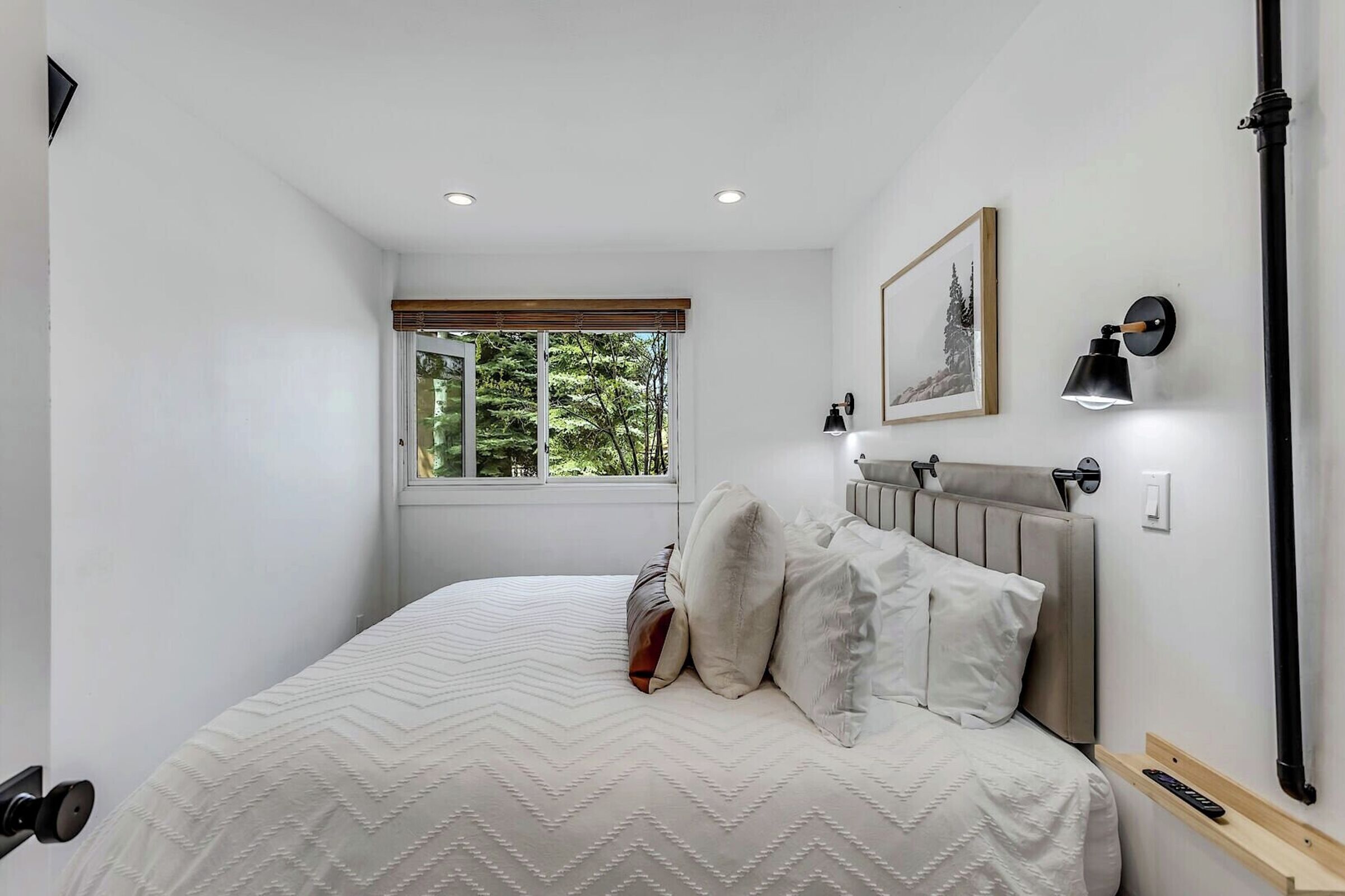 Studio Bedroom